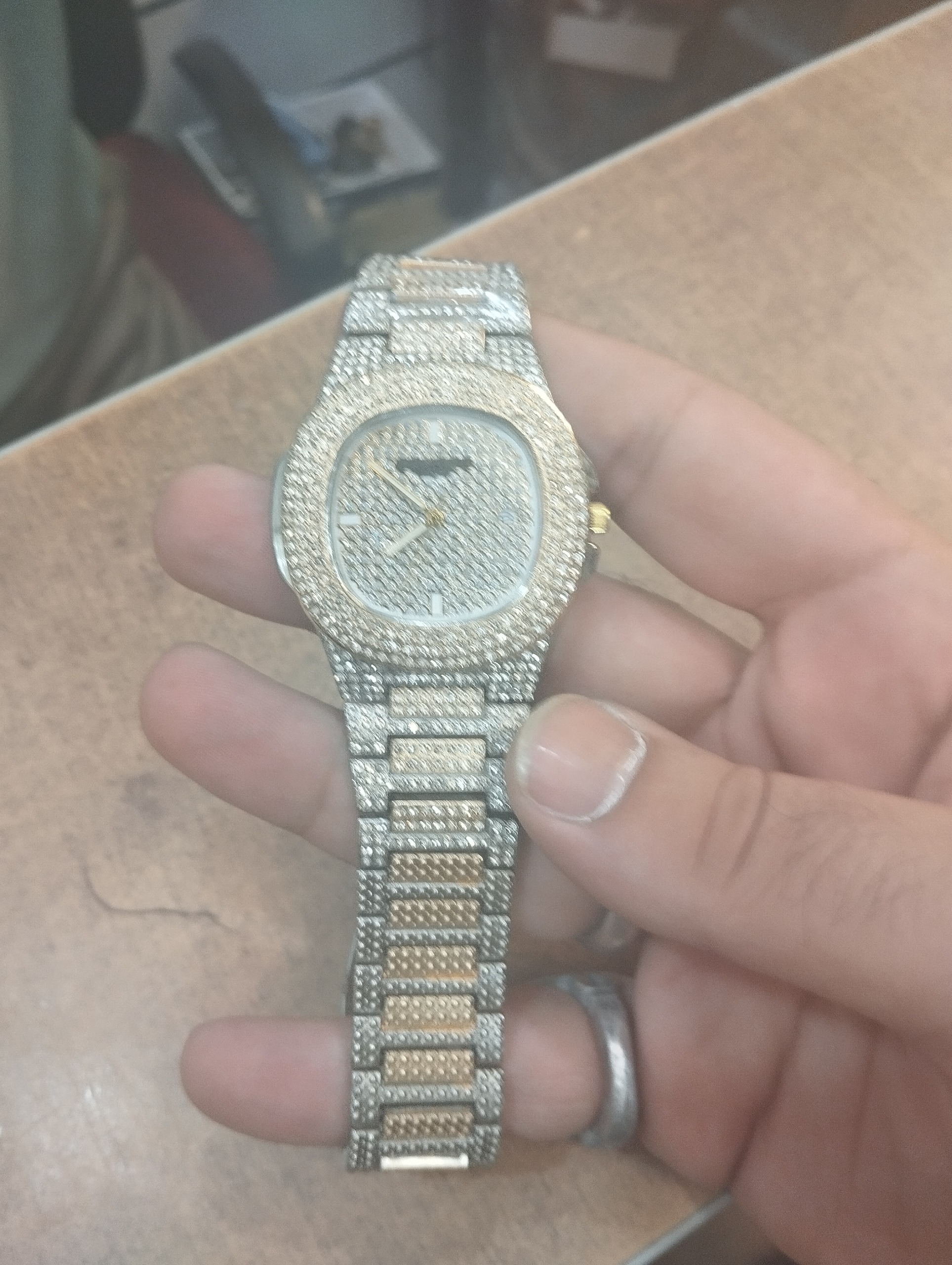 ساعت پتک فیلیپ موتور با کیفیت فول نگین