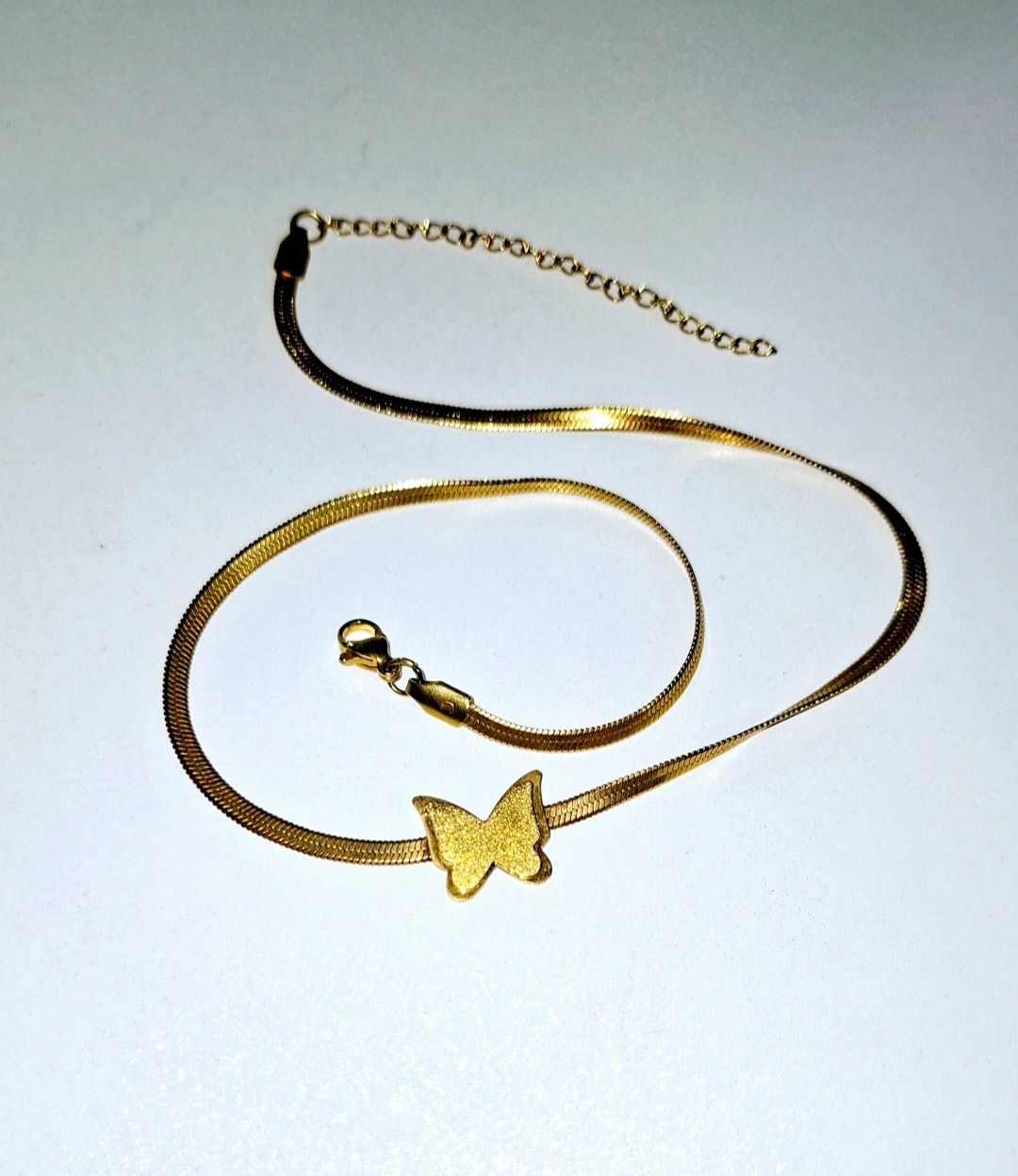 گردنبند پروانه ای