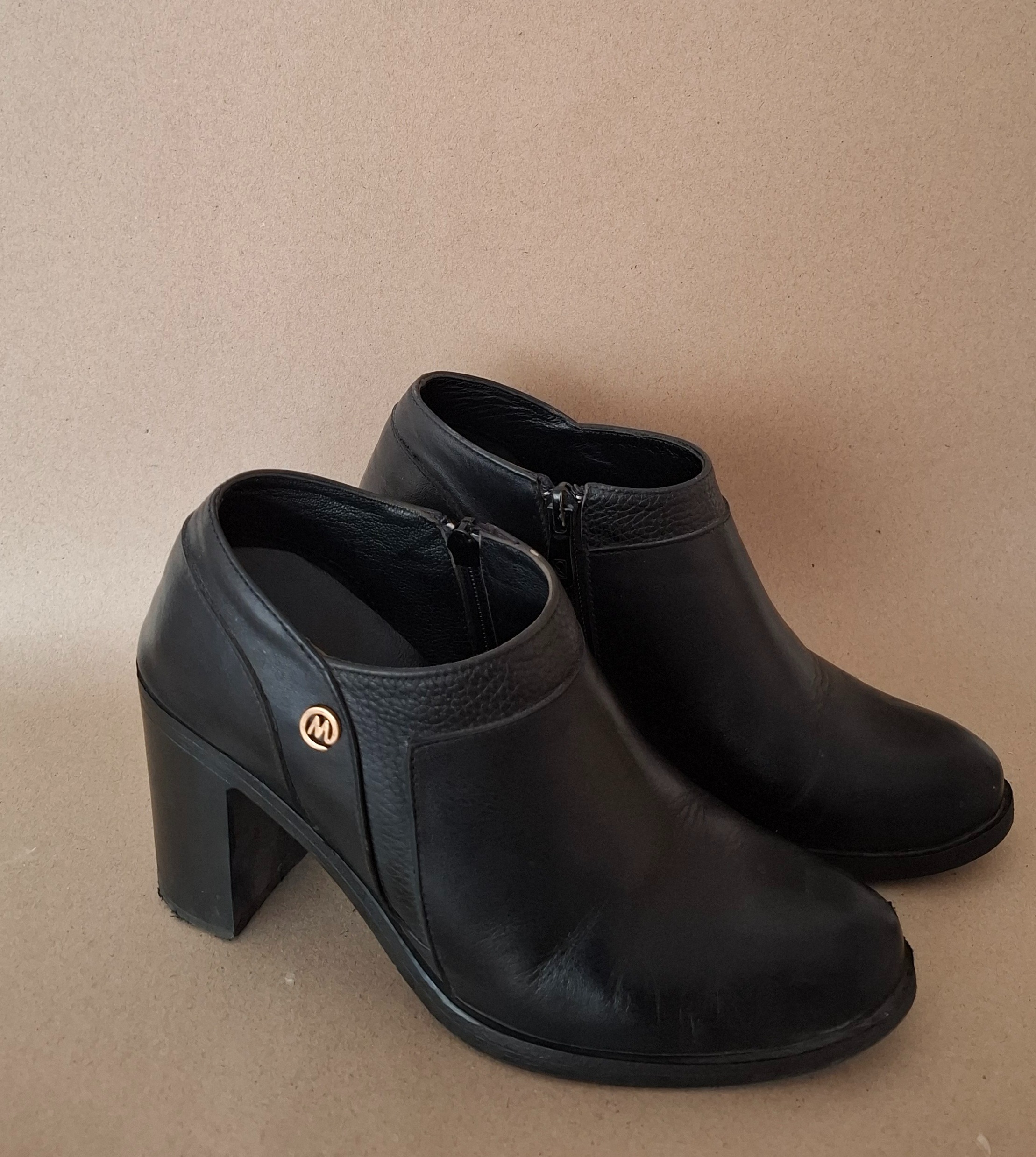 کفش چرم زنانه