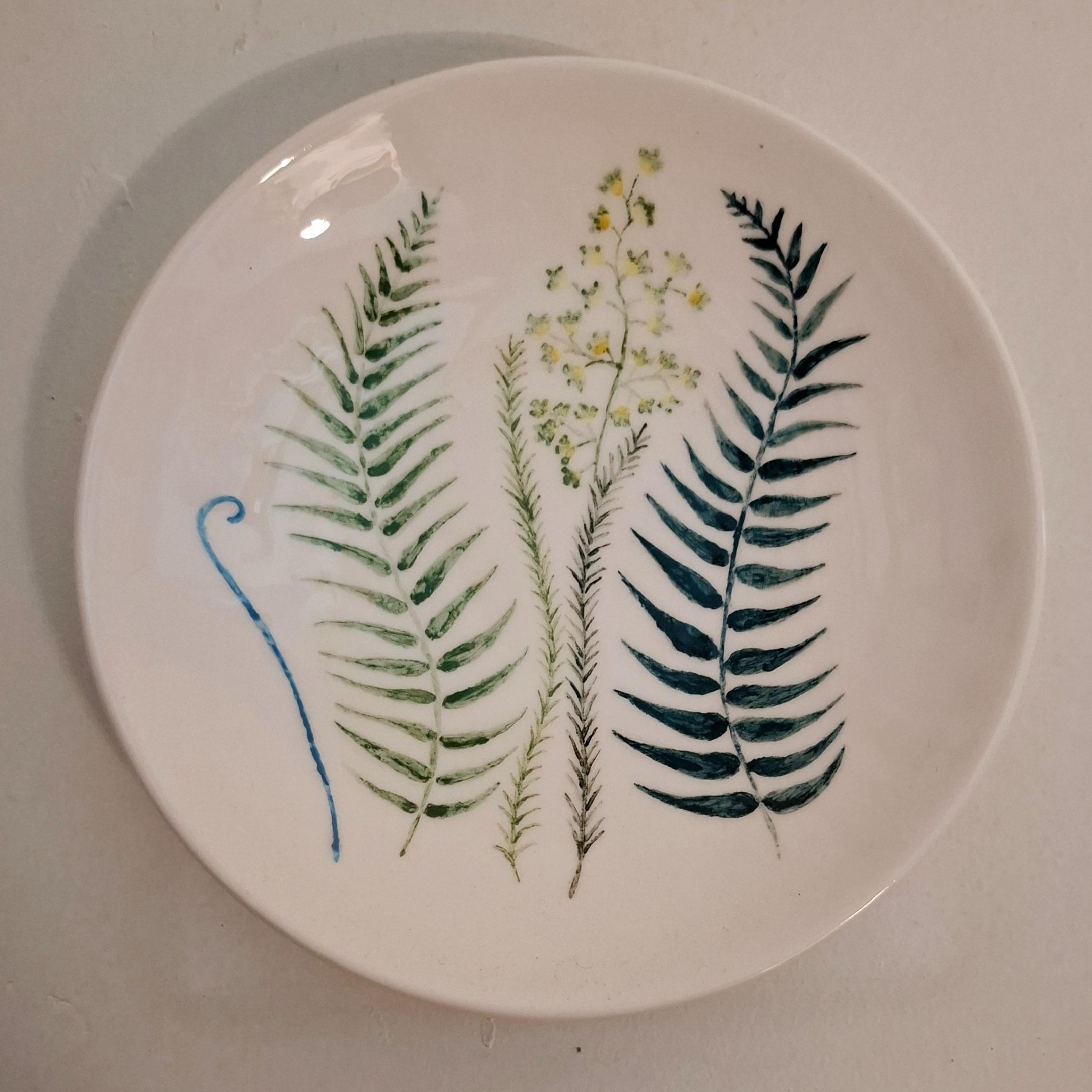 بشقاب دیوارکوب سرامیکی