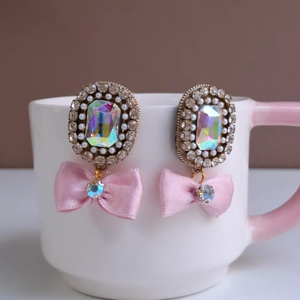 گوشواره نگین دار کیوت