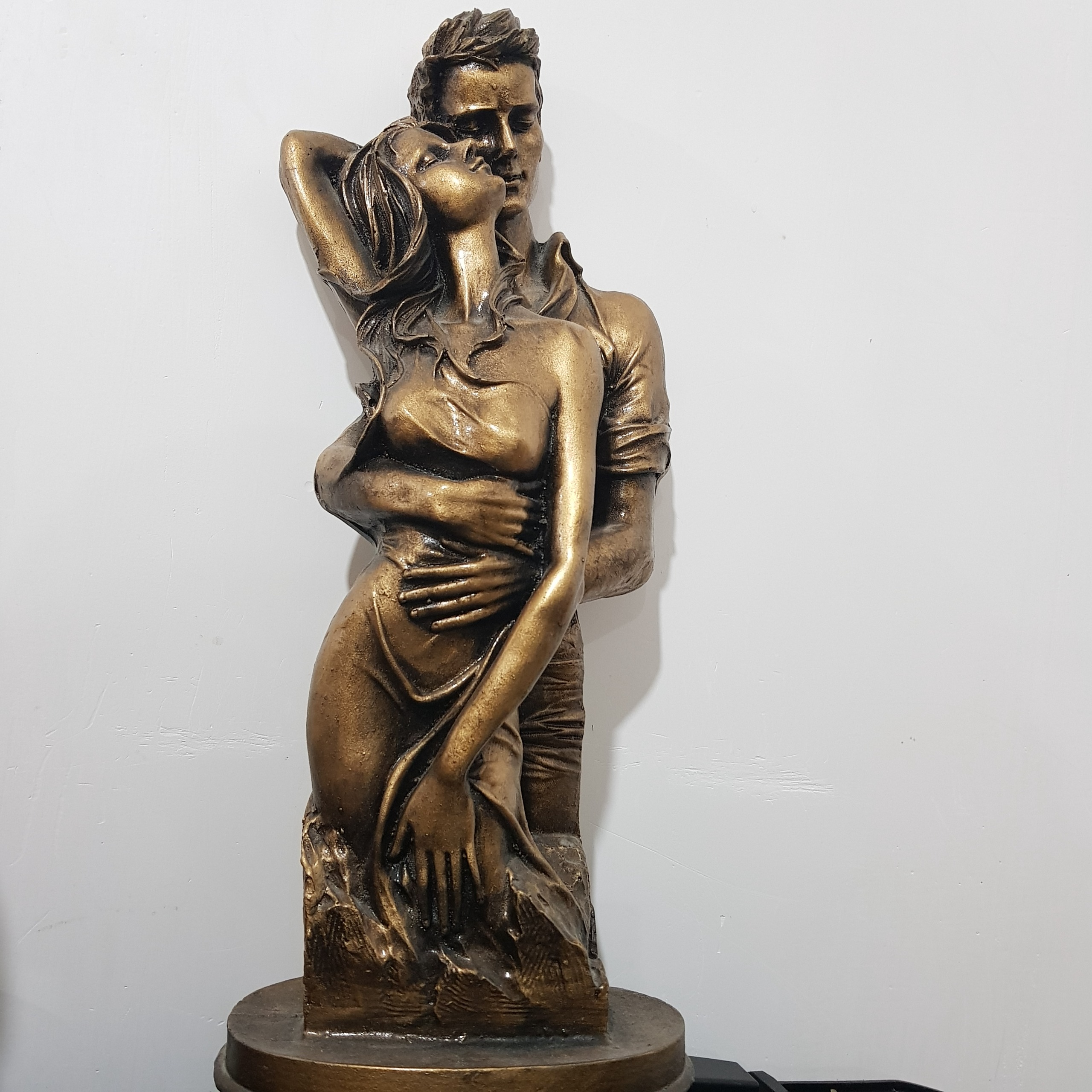 مجسمه عشق ابدی