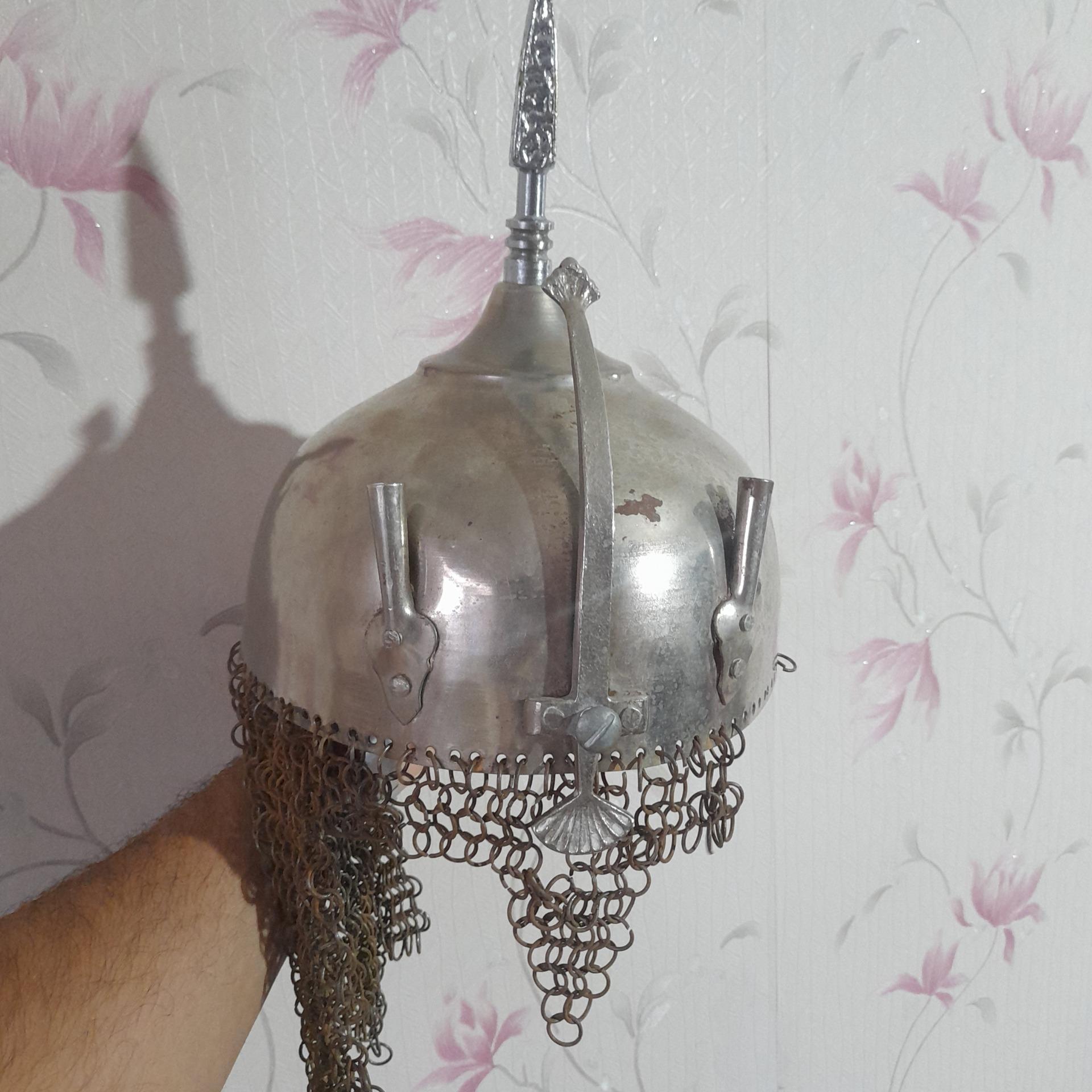 کلاه خود جنگی یا تعزیه خوانی (توضیحات خوانده شود)