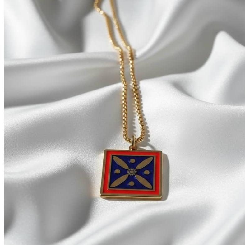 گردنبند درفش کاویانی