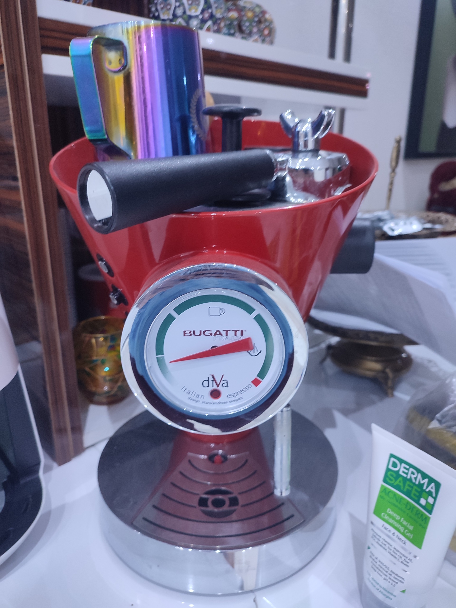 بوگاتی مدل دیوا