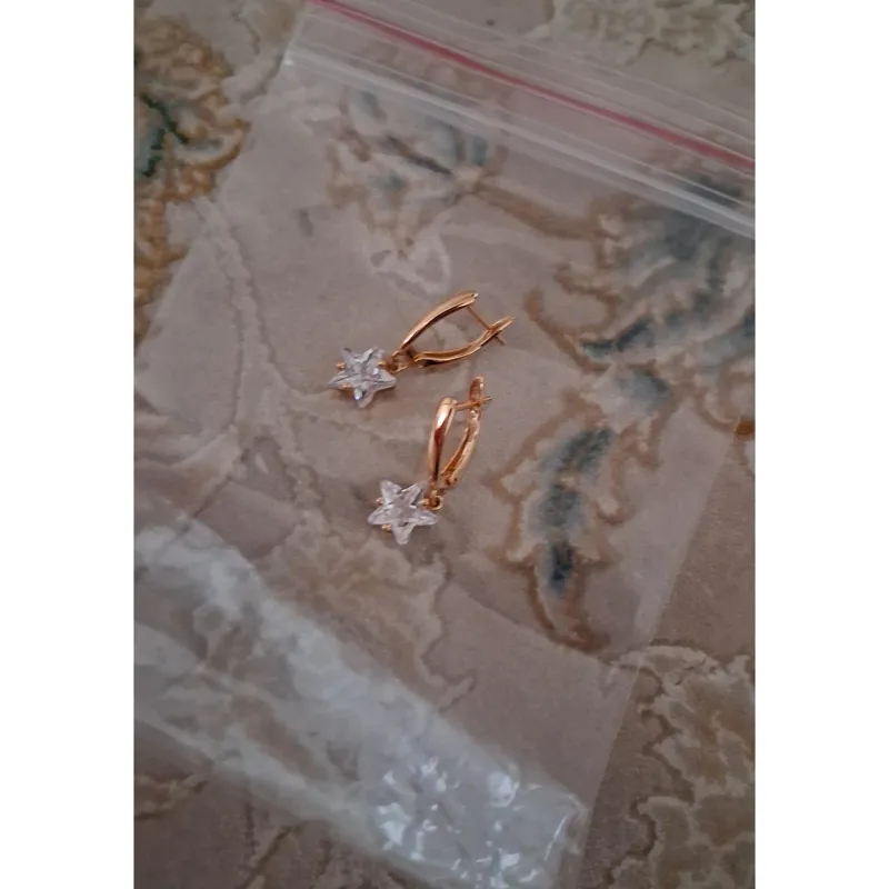 گوشواره ستاره طلایی