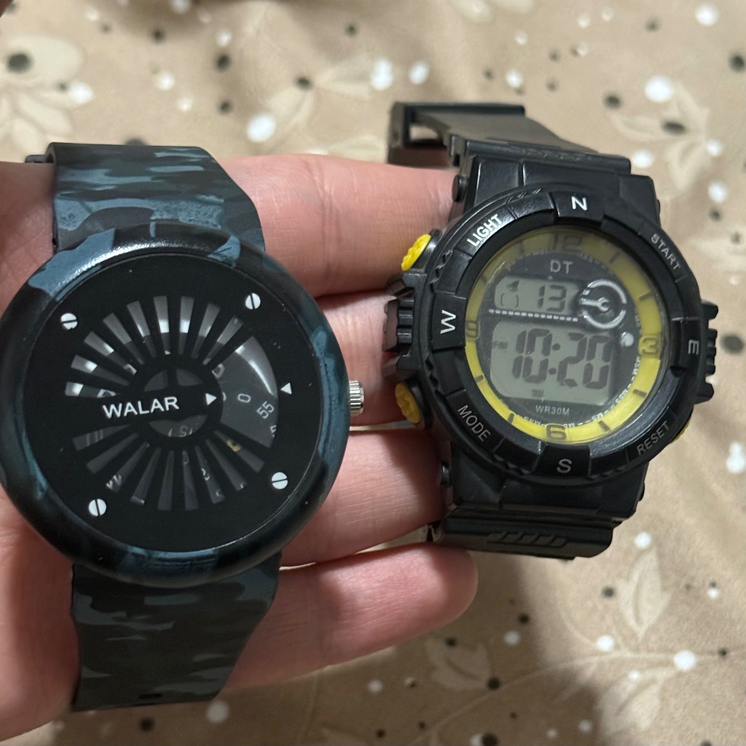 2 عدد ساعت اسپرت توضیحات