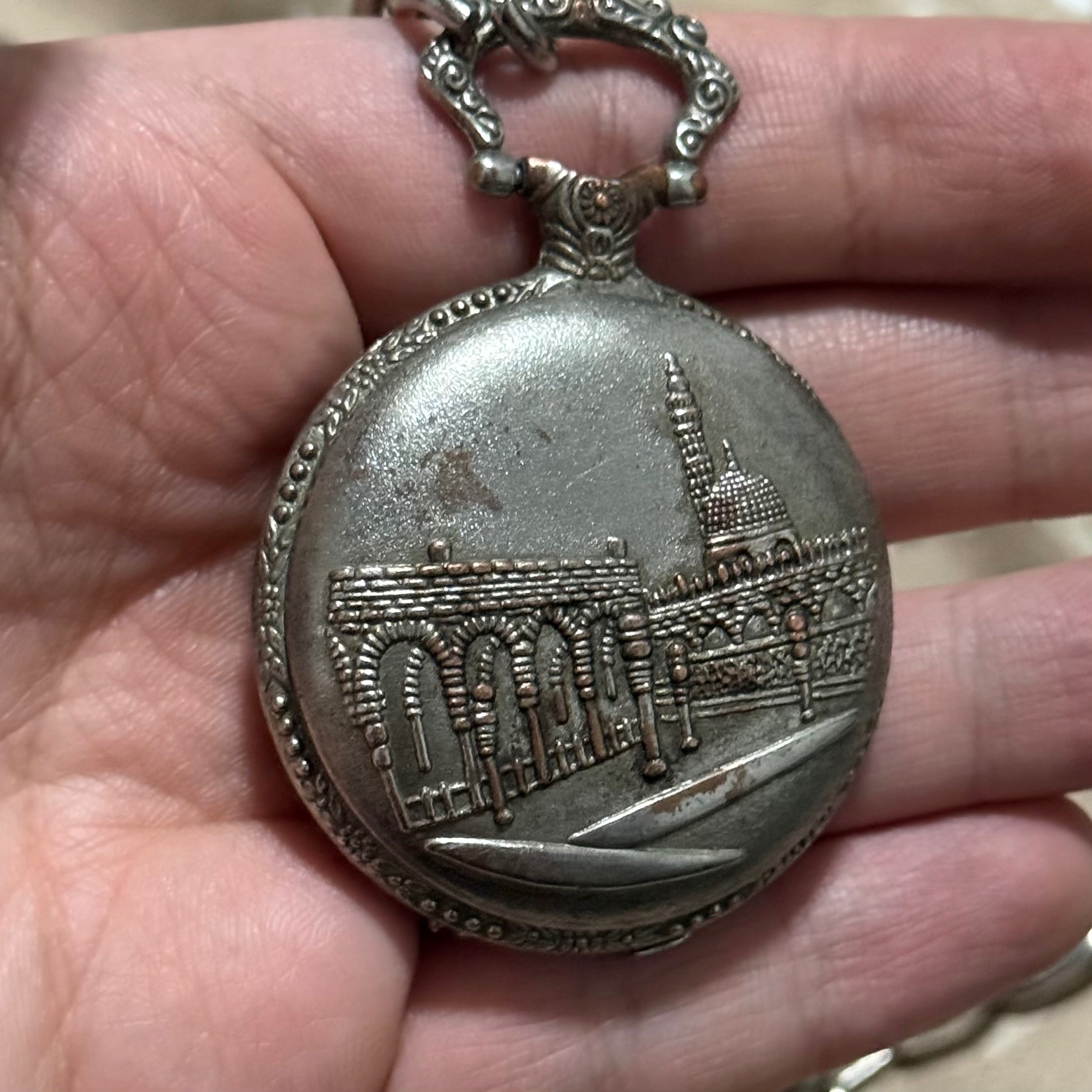 ساعت جیبی قدیمی بسیار زیبا توضیحات