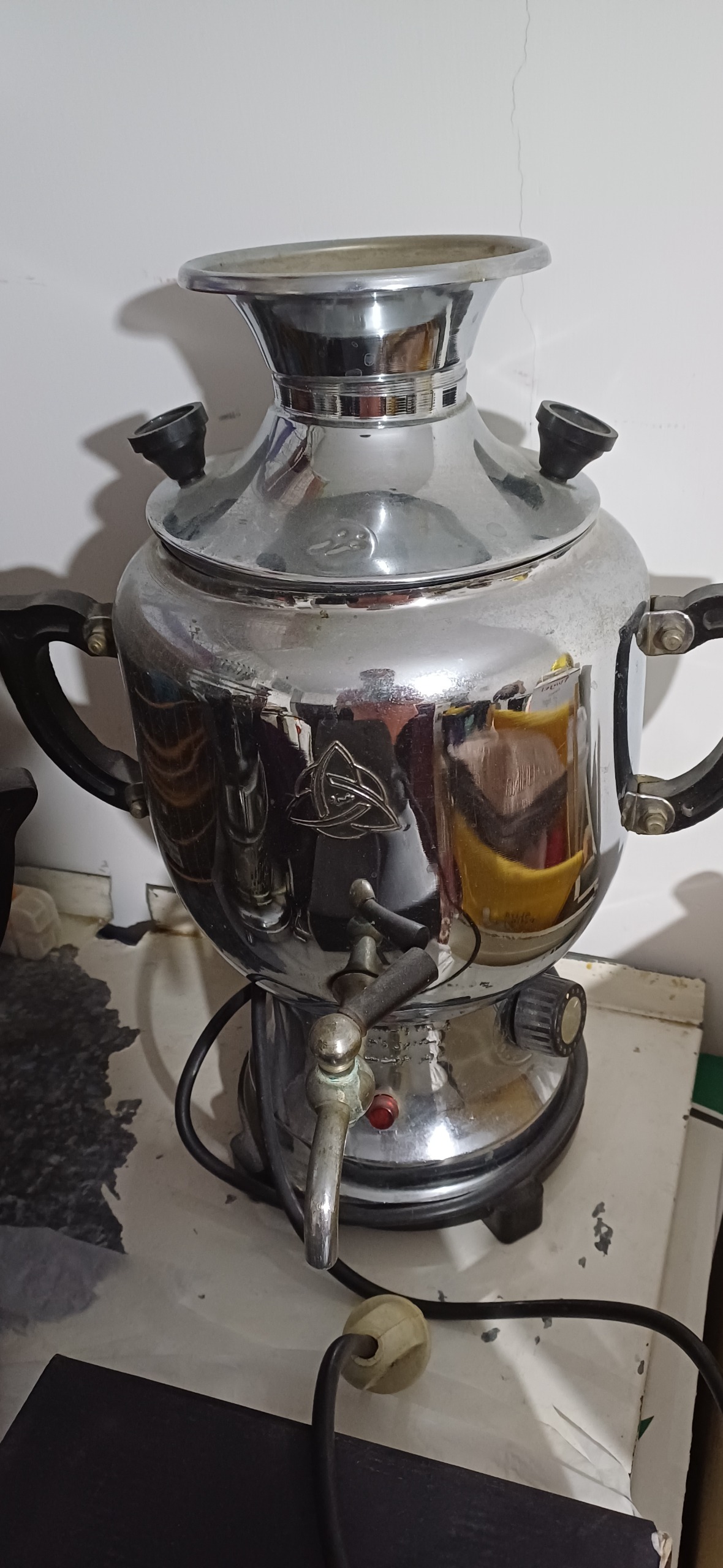 سماور برقی قدیمی