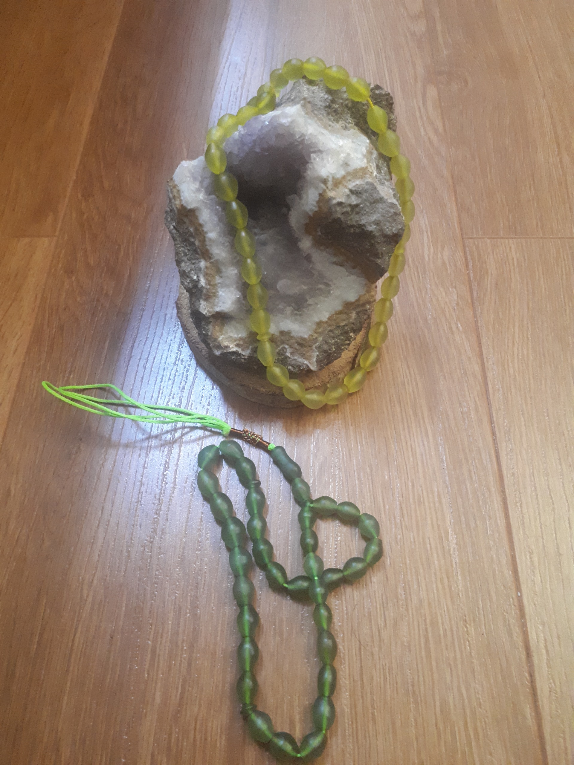 دو عدد تسبیح شاه مقصود تراش دست