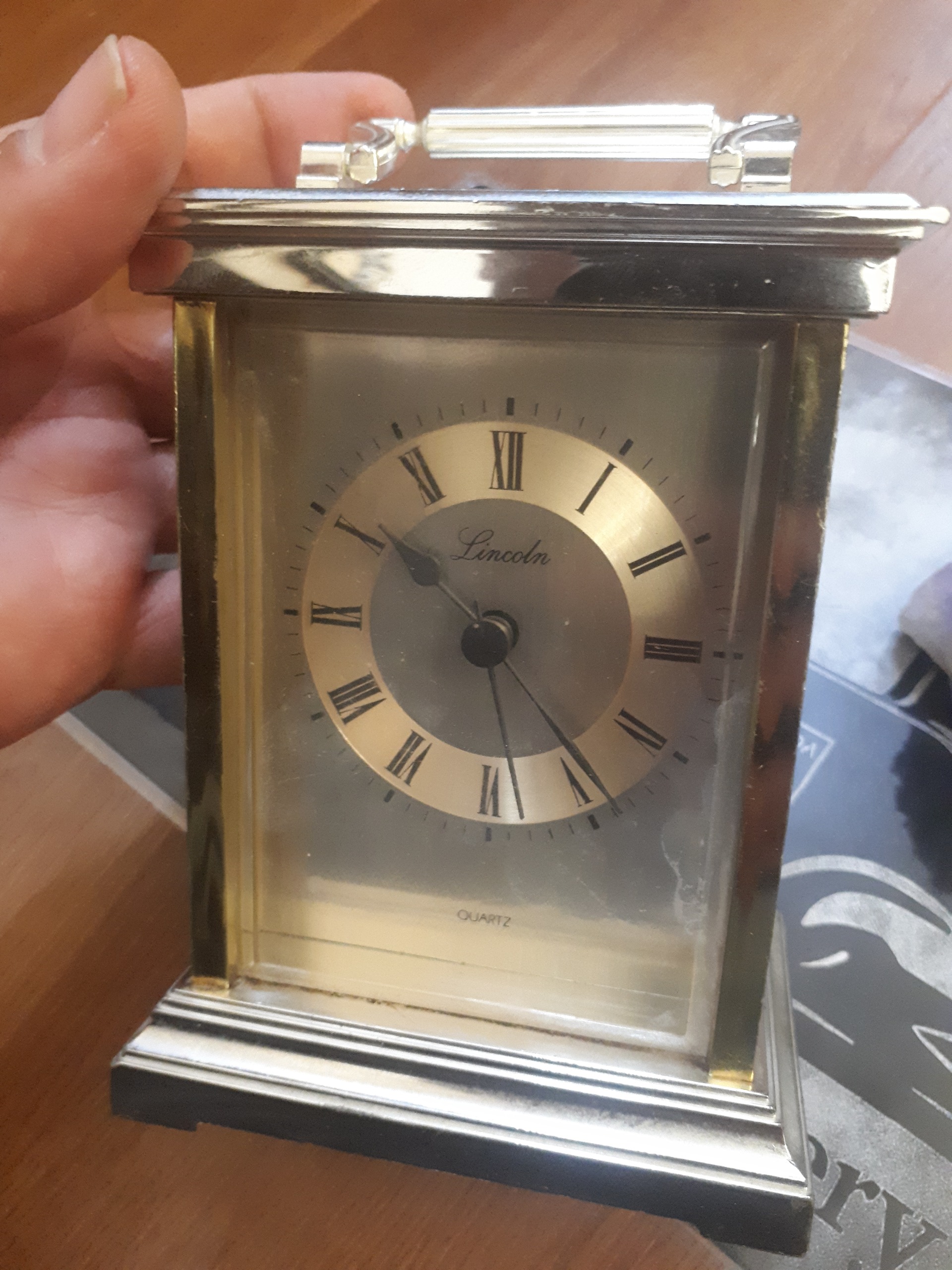 ساعت رومیزی قدیمی