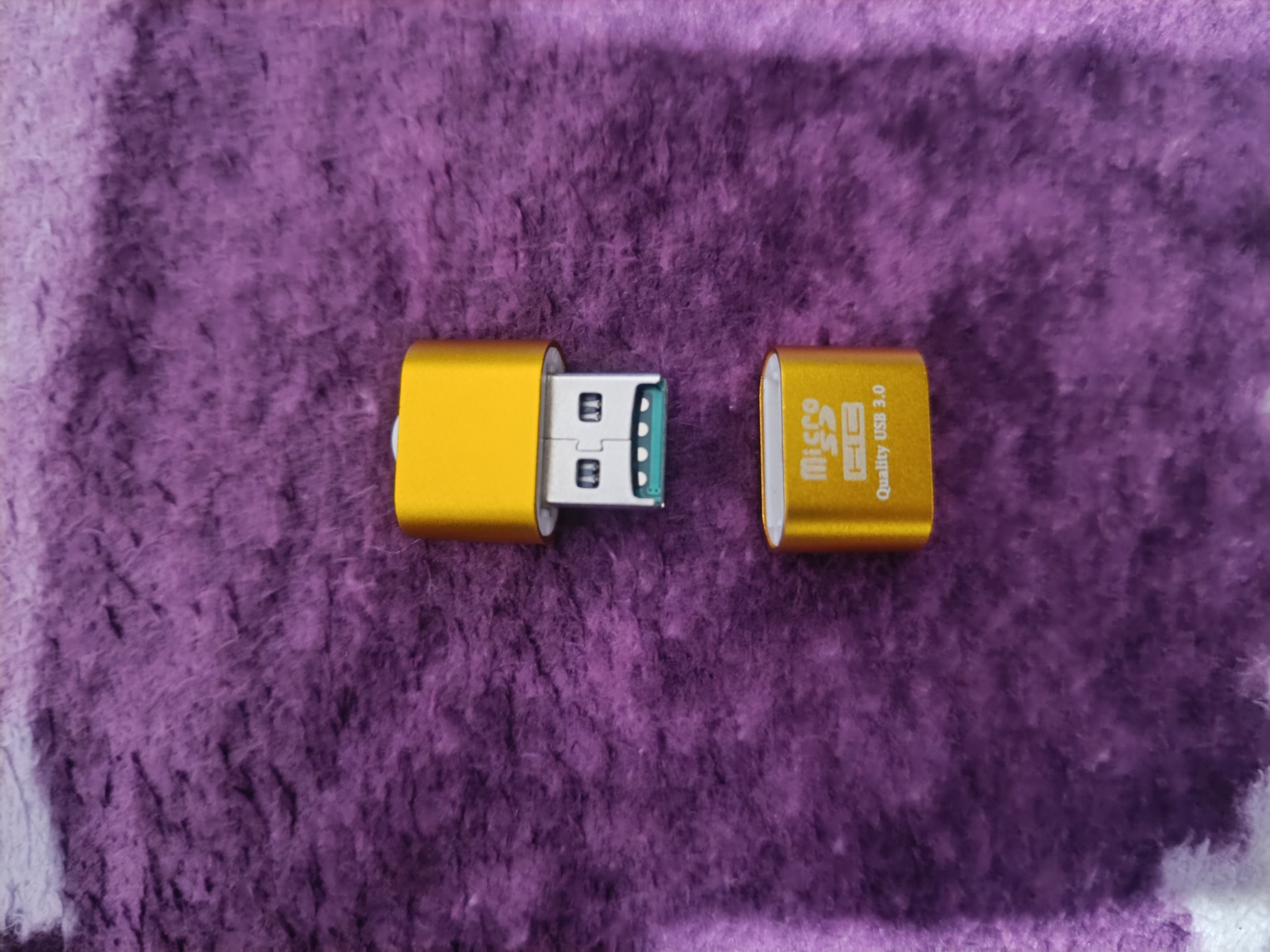 رم ریدر طلایی رنگ ، شیک و زیبا