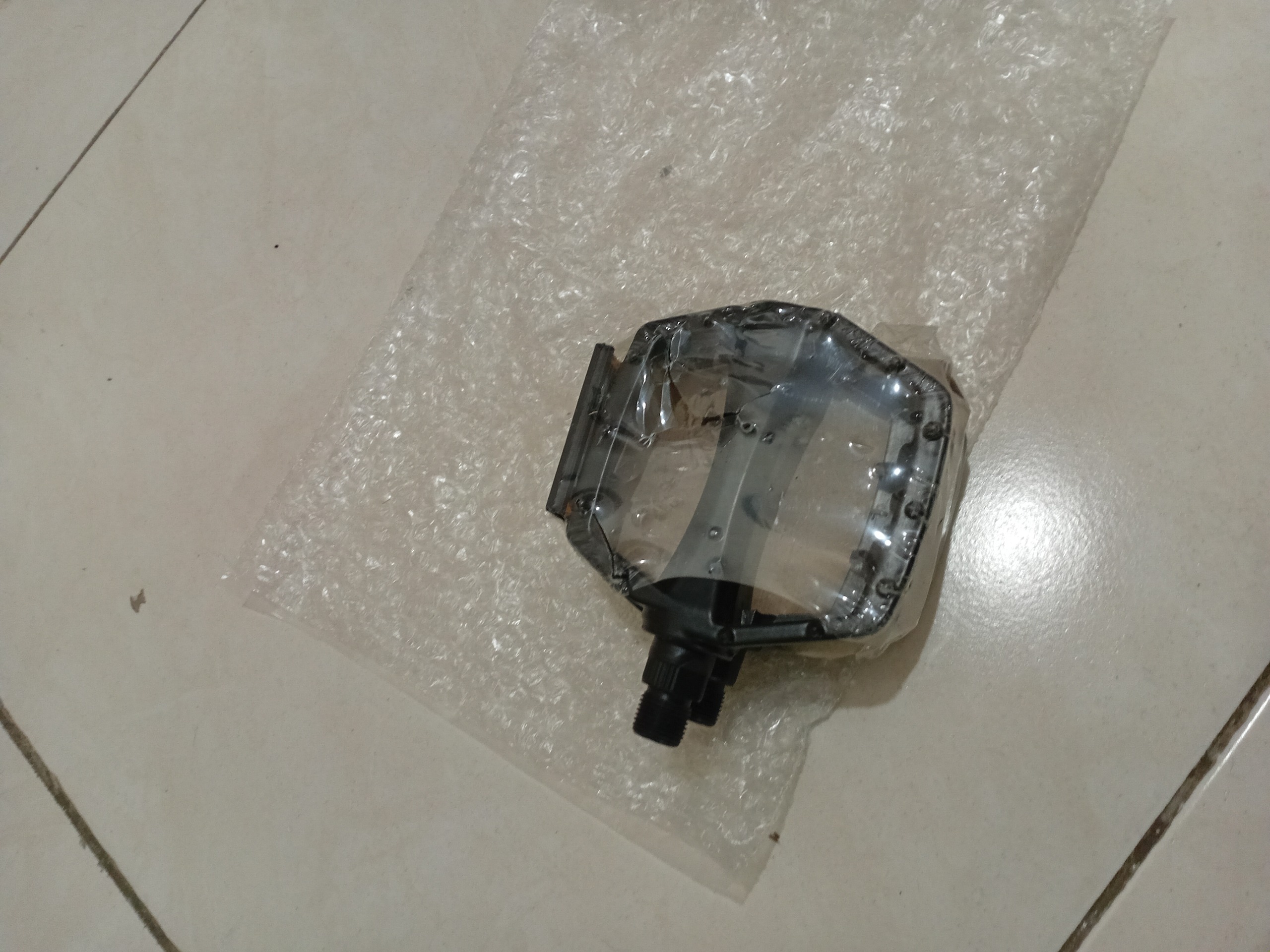 رکاب فلزی دوچرخه