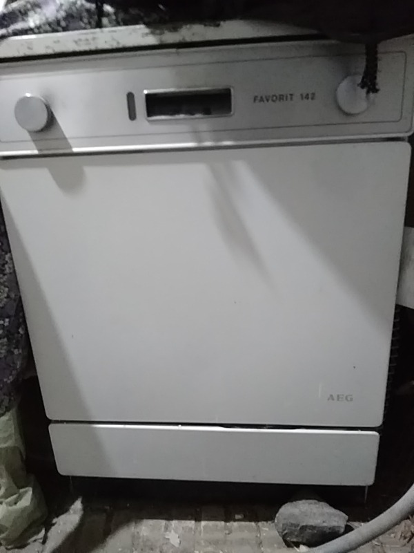 ماشین ظرفشویی AEG
