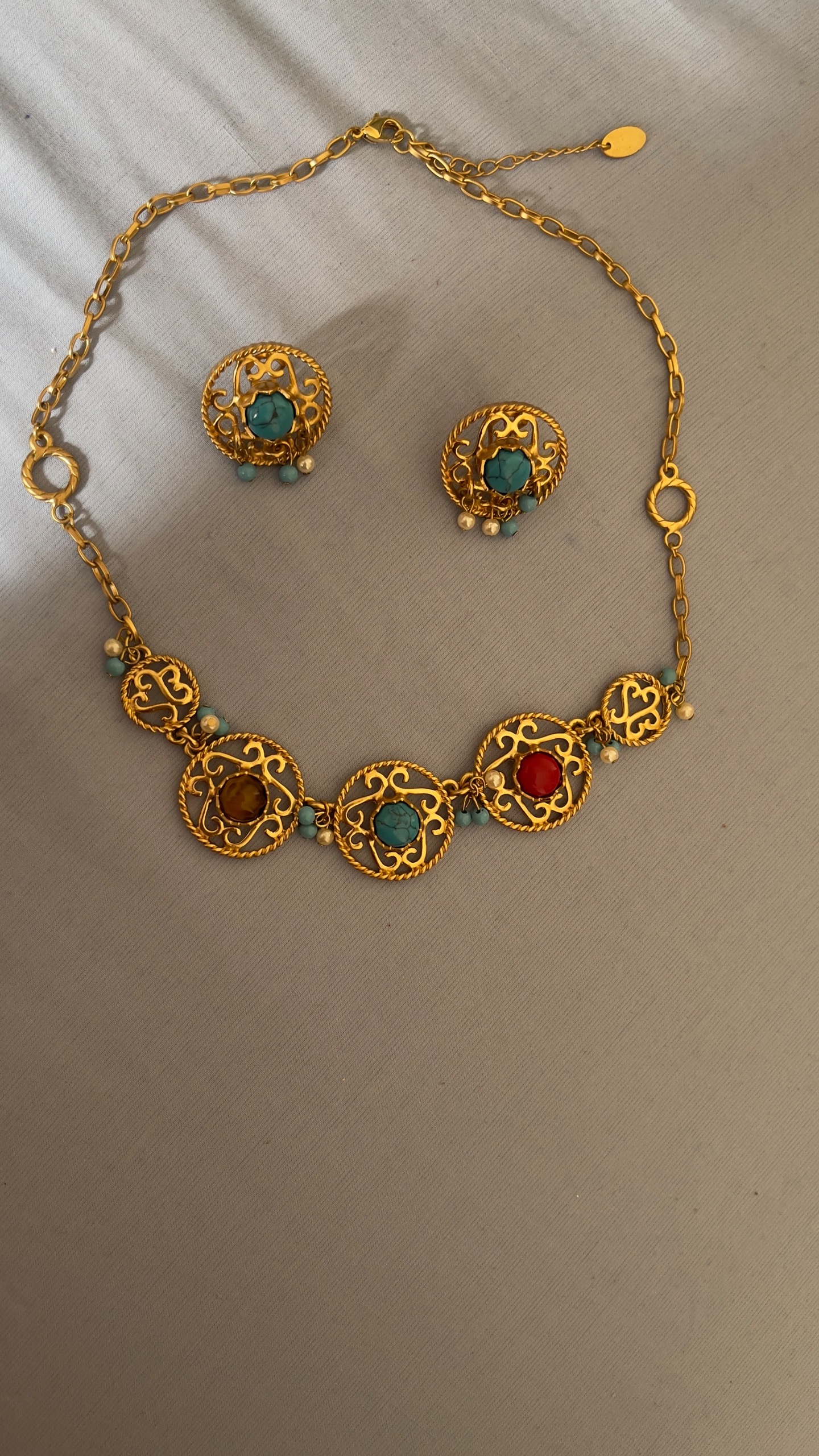 نیم ست گردنبند و گوشواره