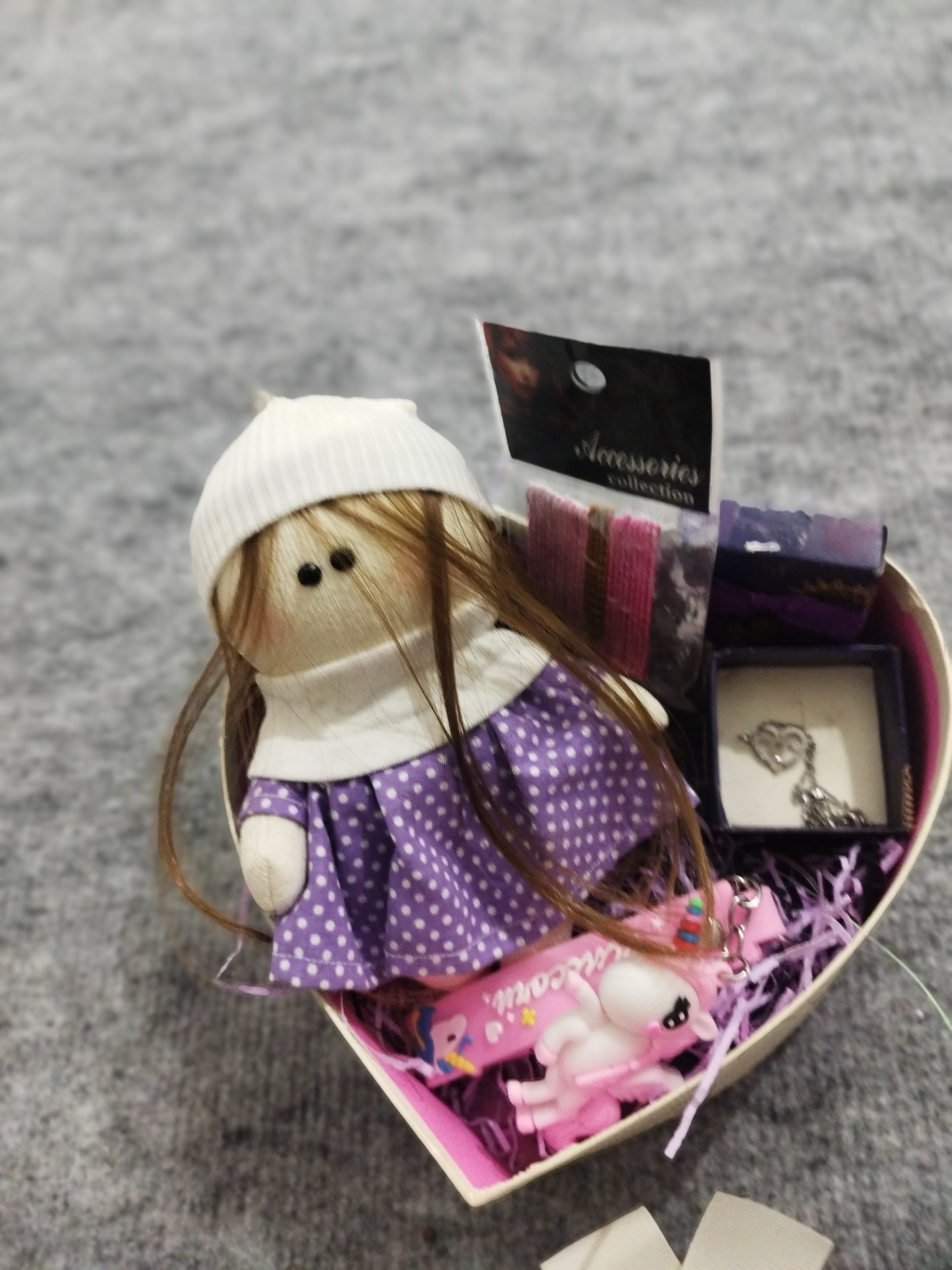 جعبه هدیه اولی360دومی230تومن