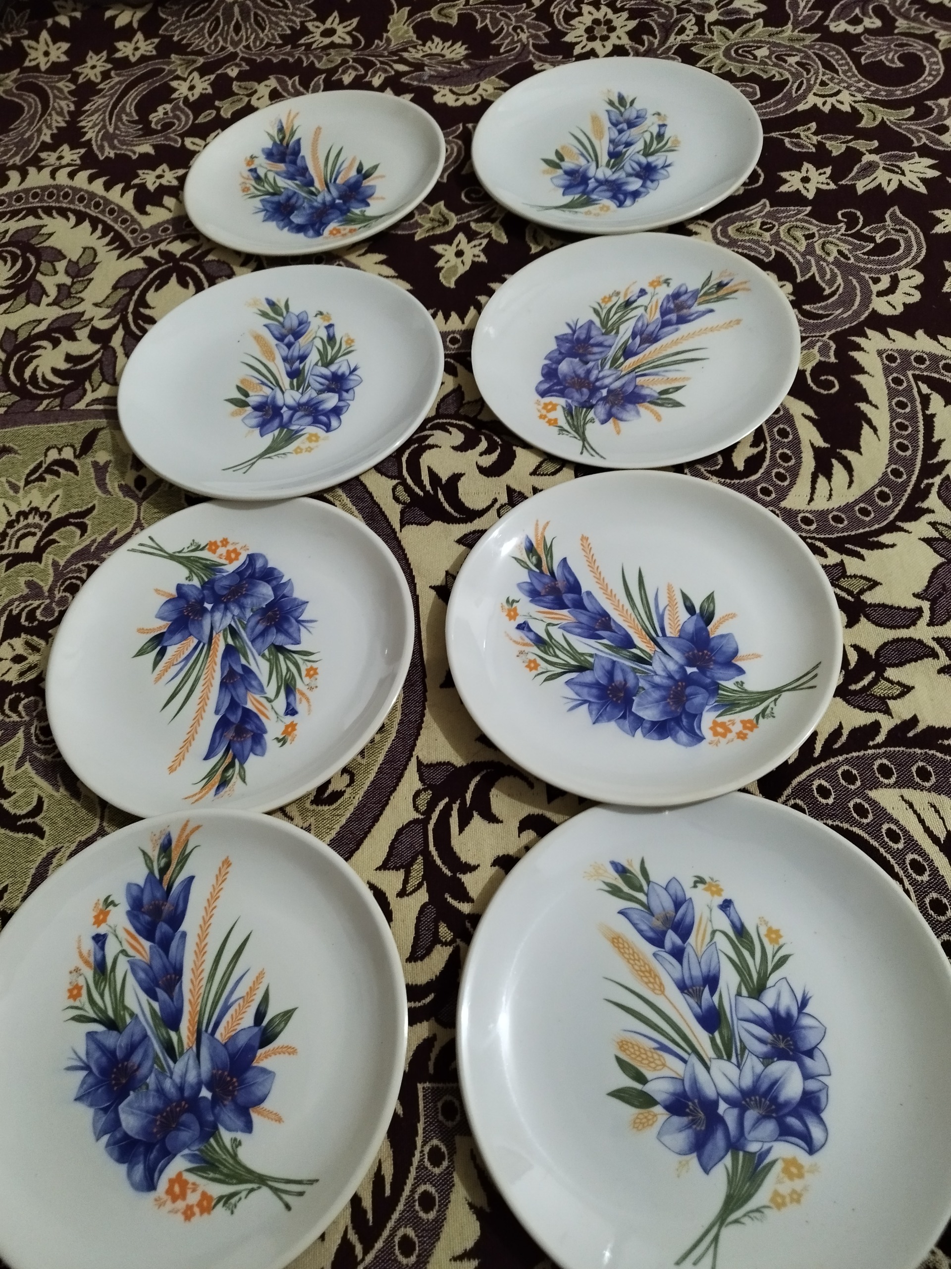 پلو وخورش خوری قدیمی مناسب دیوارکوب و غیره