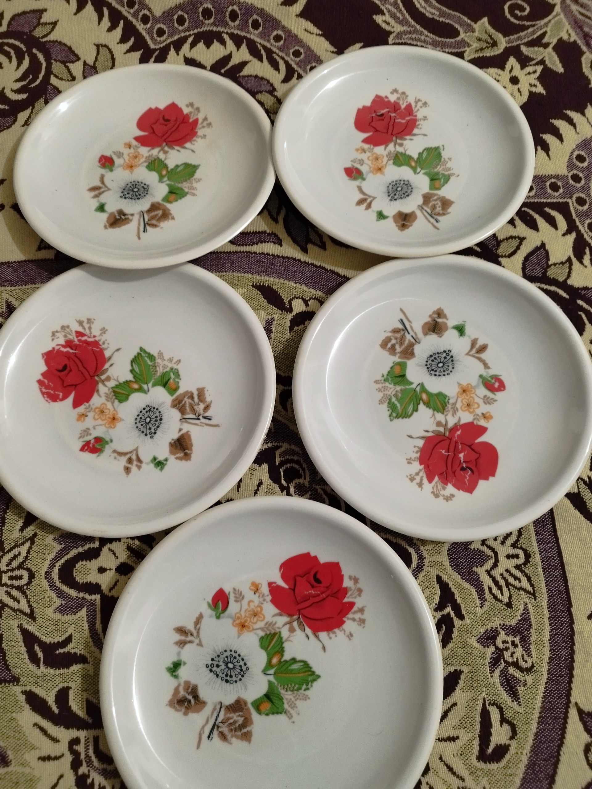 بشقاب های خورش خوری کاملانو