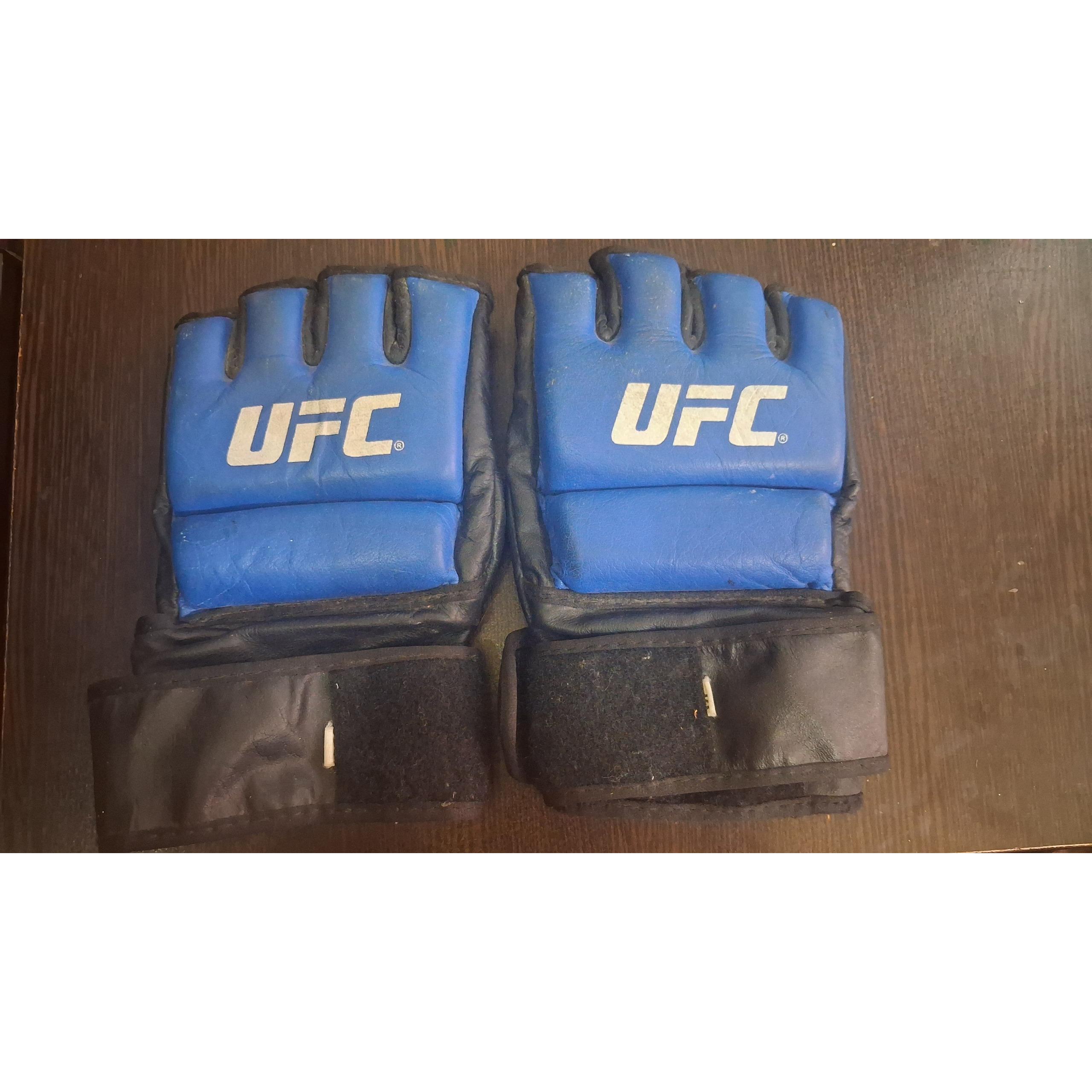 دستکش بوکس چرم UFC GYM