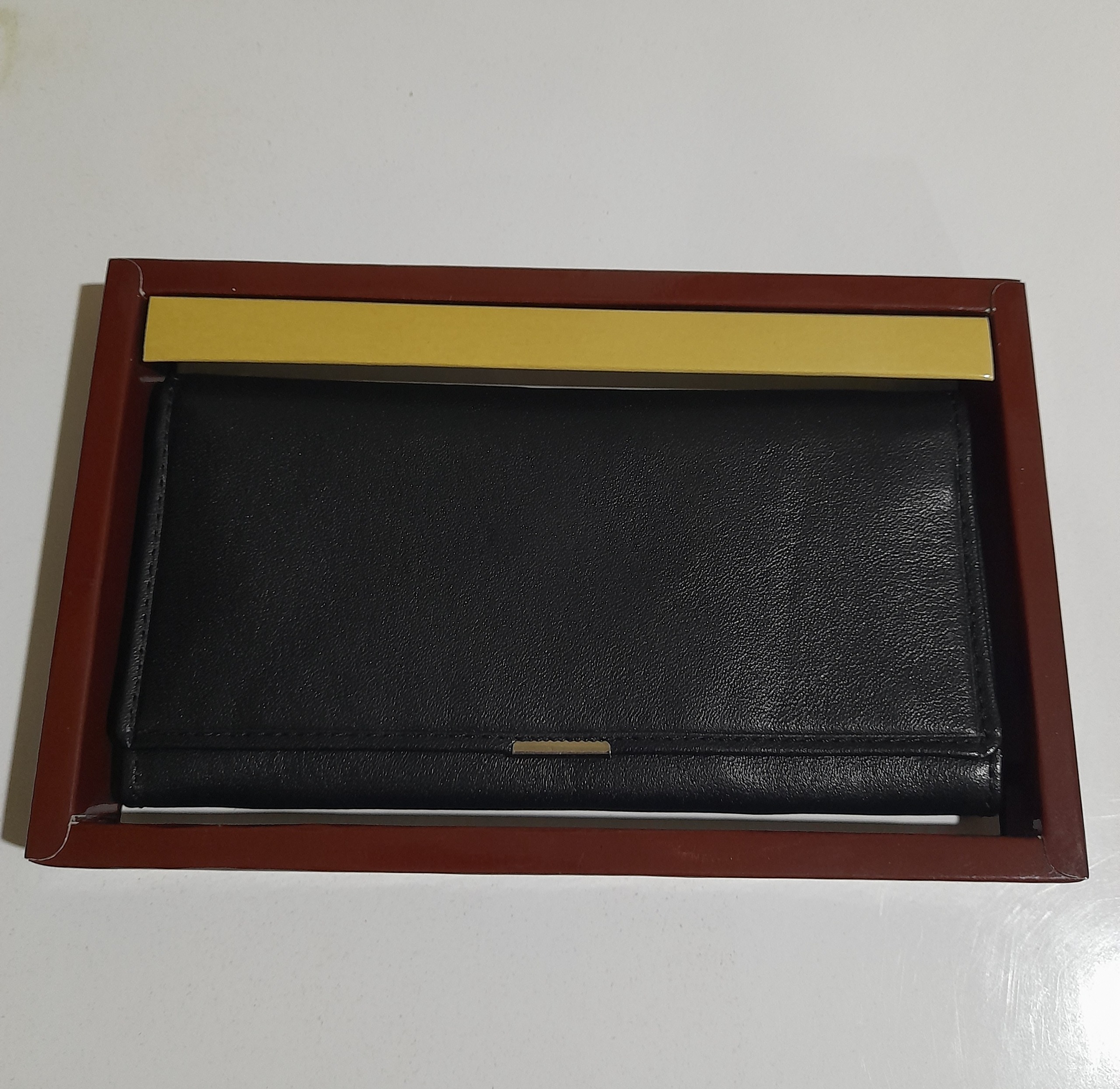 کیف پول زنانه چرم طبیعی شرکتی