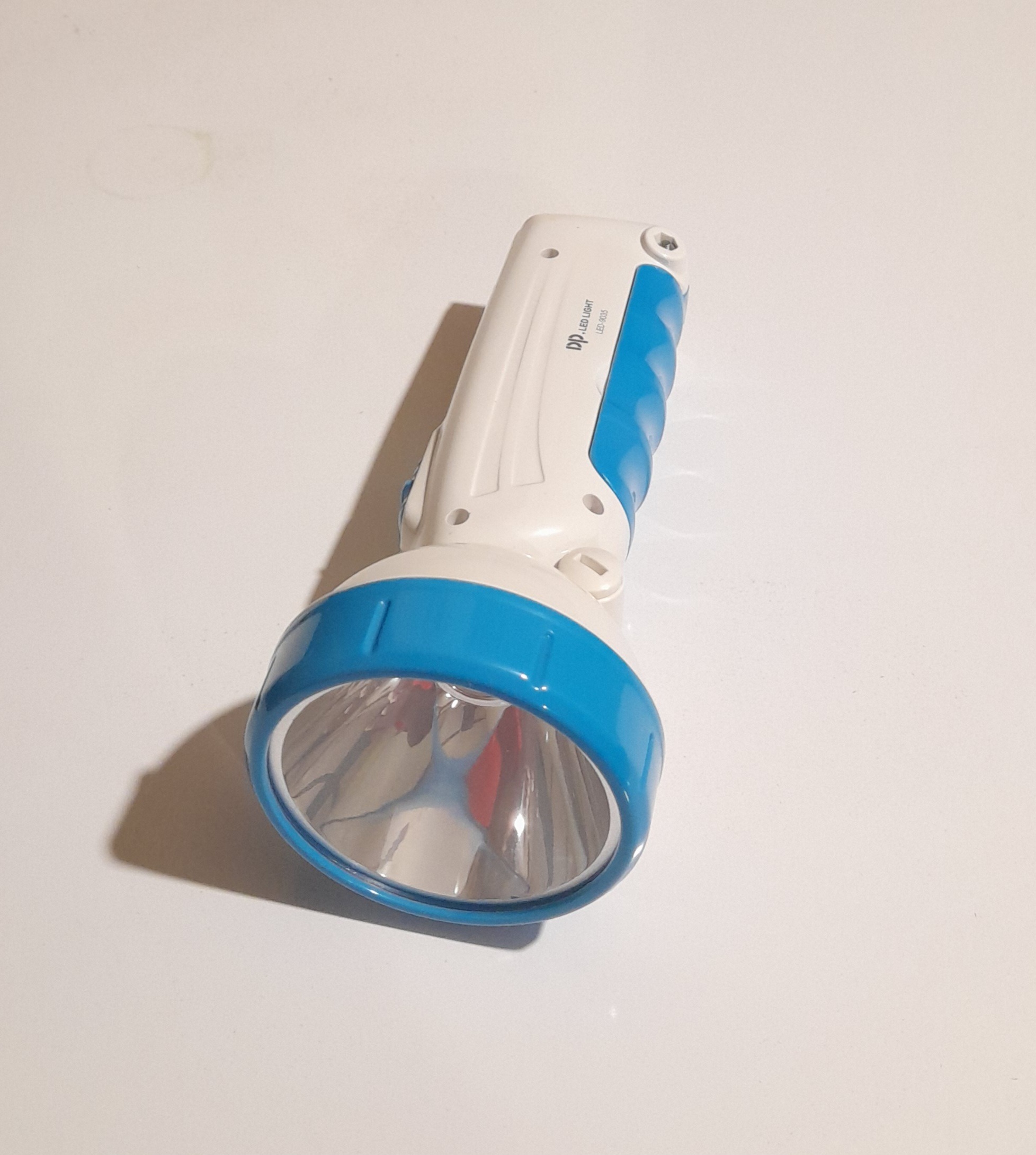 چراغ قوه شارژی