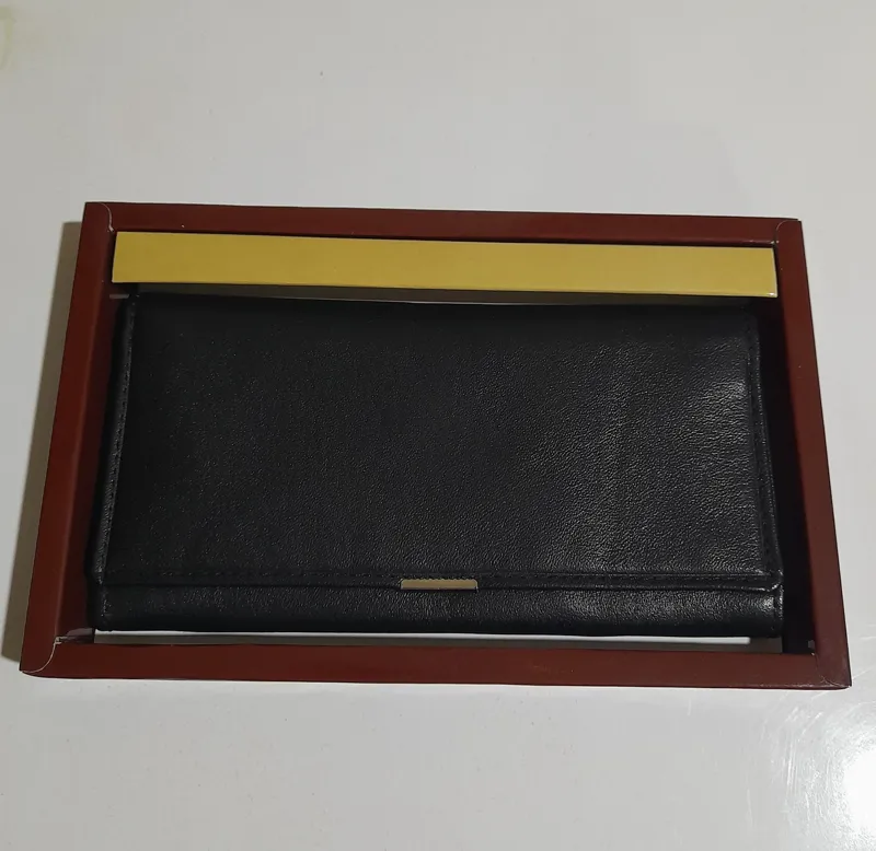 کیف پول زنانه چرم طبیعی شرکتی