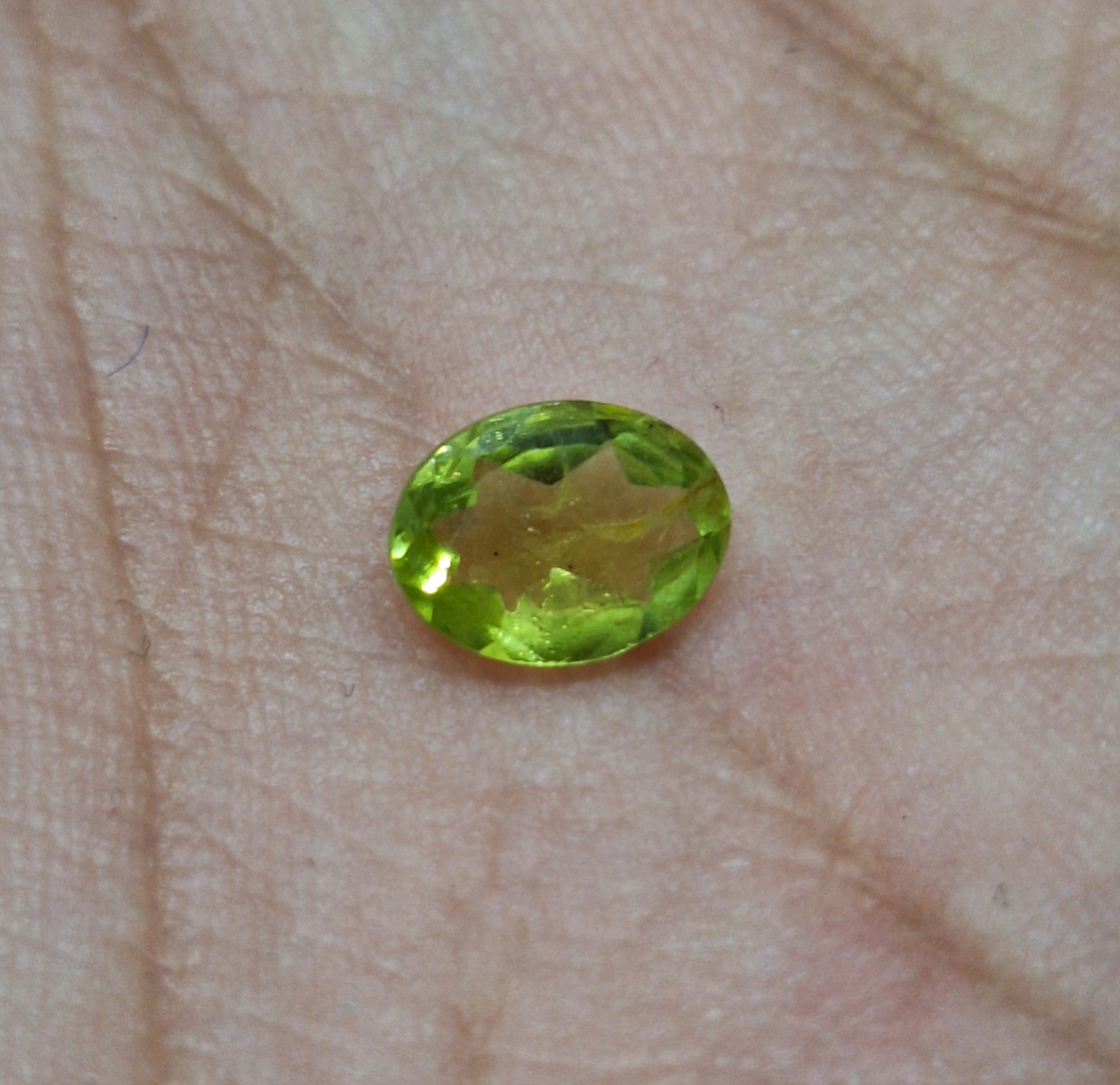 زبرجد کاهویی معدنی