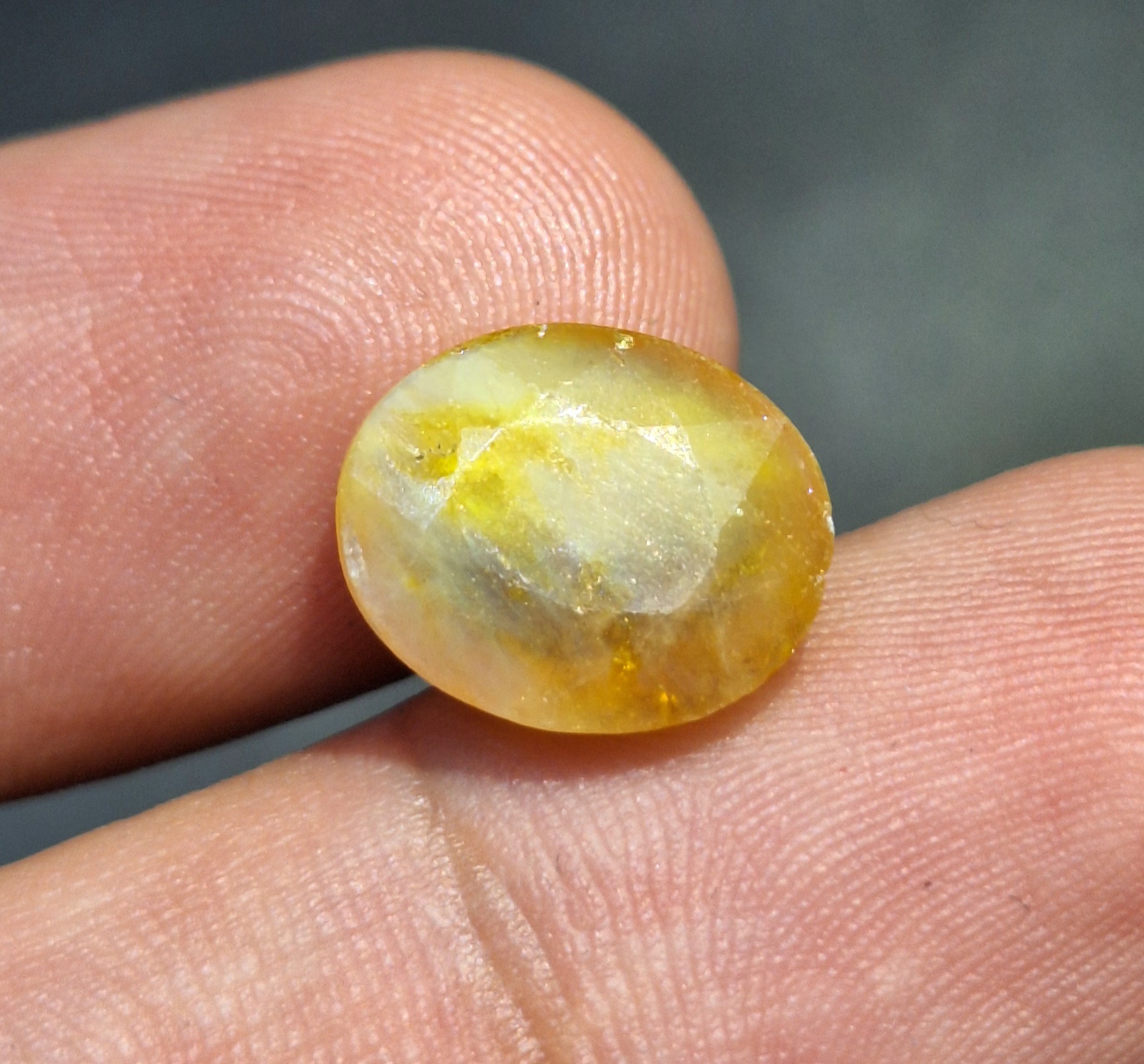 سنگ یاقوت زرد آفریقا اصل معدنی کد801