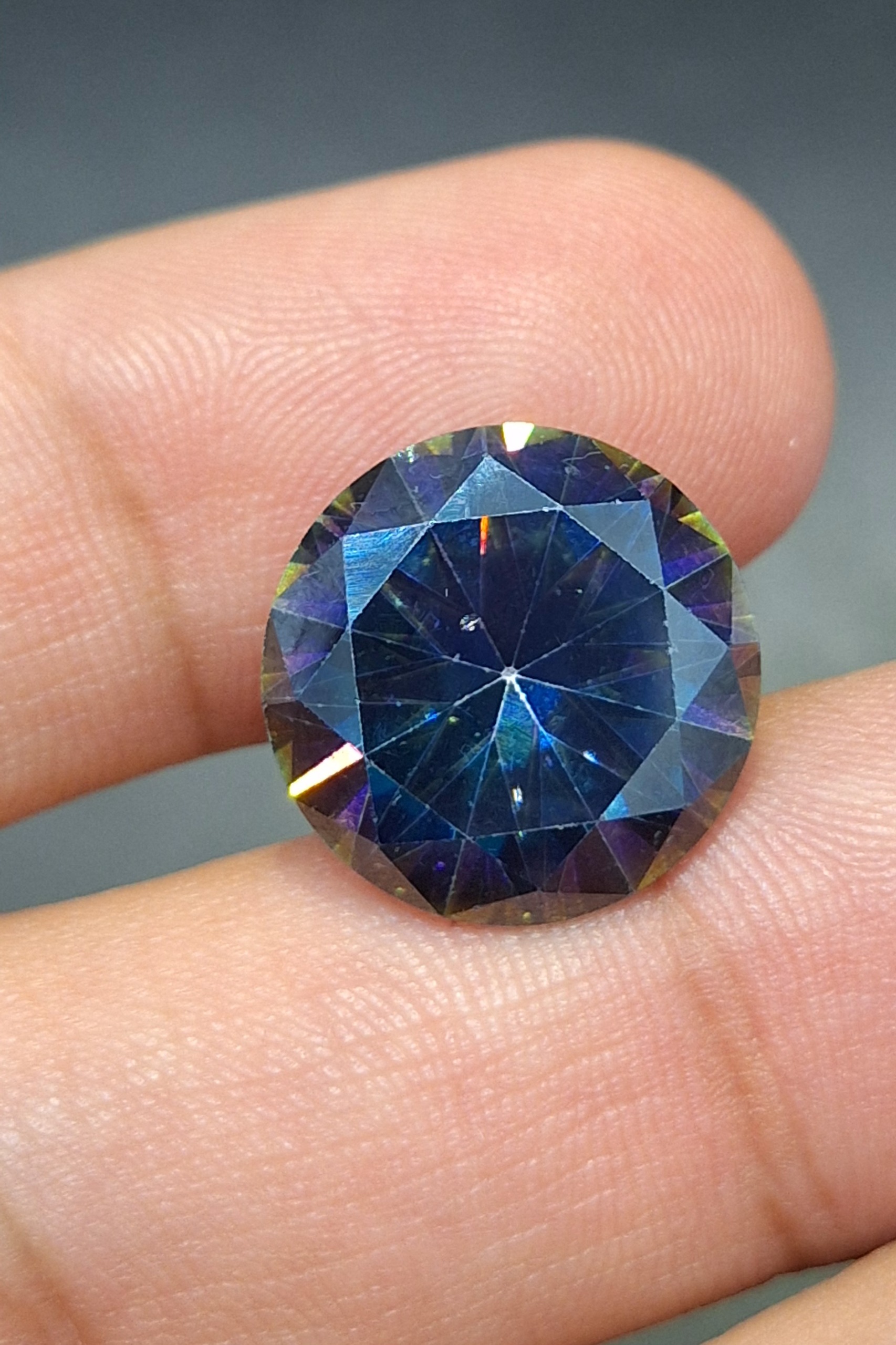 سنگ کوارتز تیتانیوم (توپاز هفت رنگ)کد183