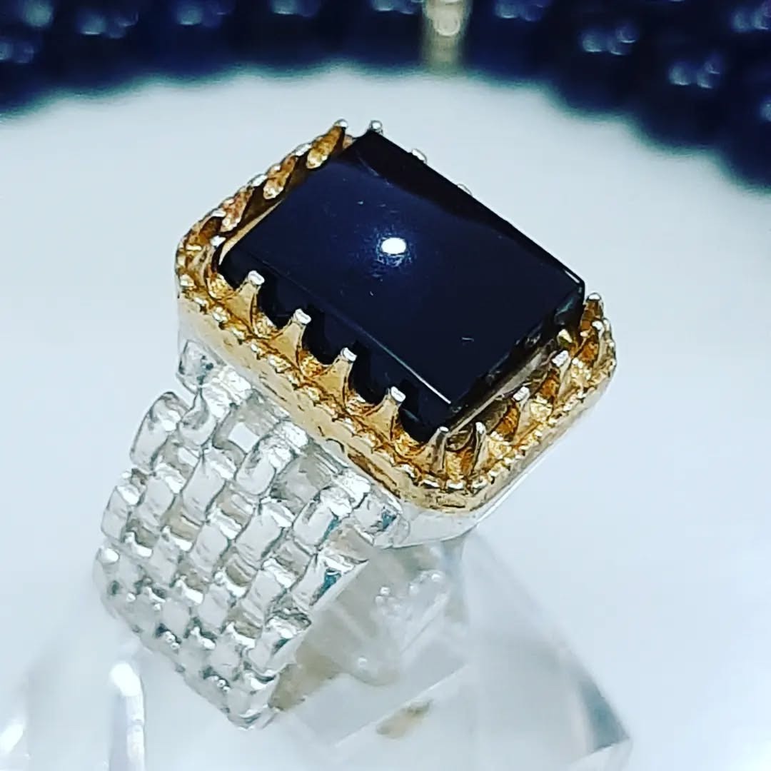 انگشتر نقره مردانه عقیق مشکی (عیار 925)