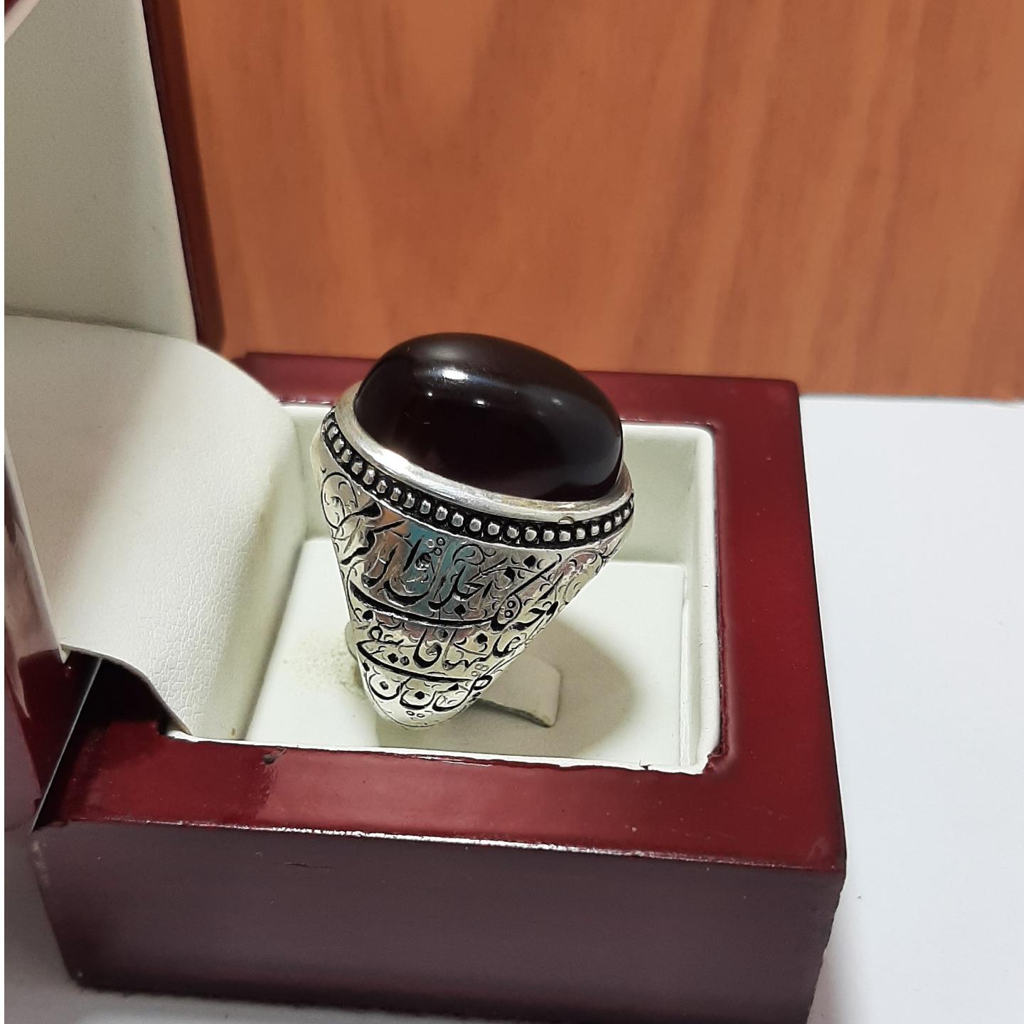 انگشتر عقیق کهنه اصل (رکاب دست ساز حکاکی شده)