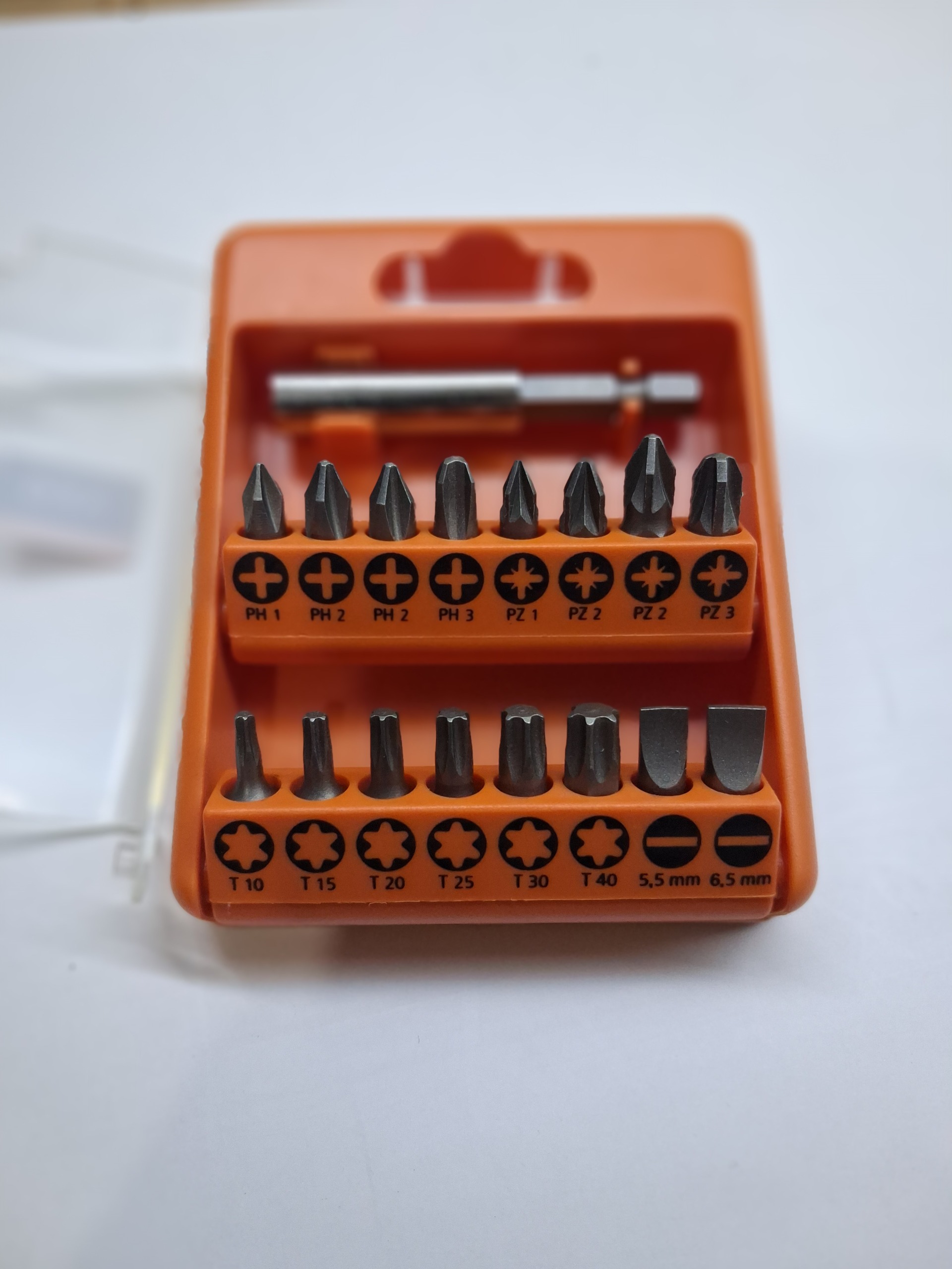 سری پیچ گوشتی 17 عددی AEG