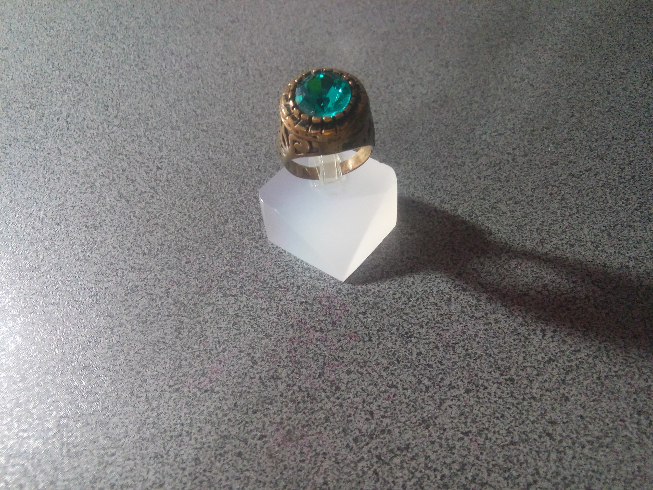 انگشتر طرح طلا روس