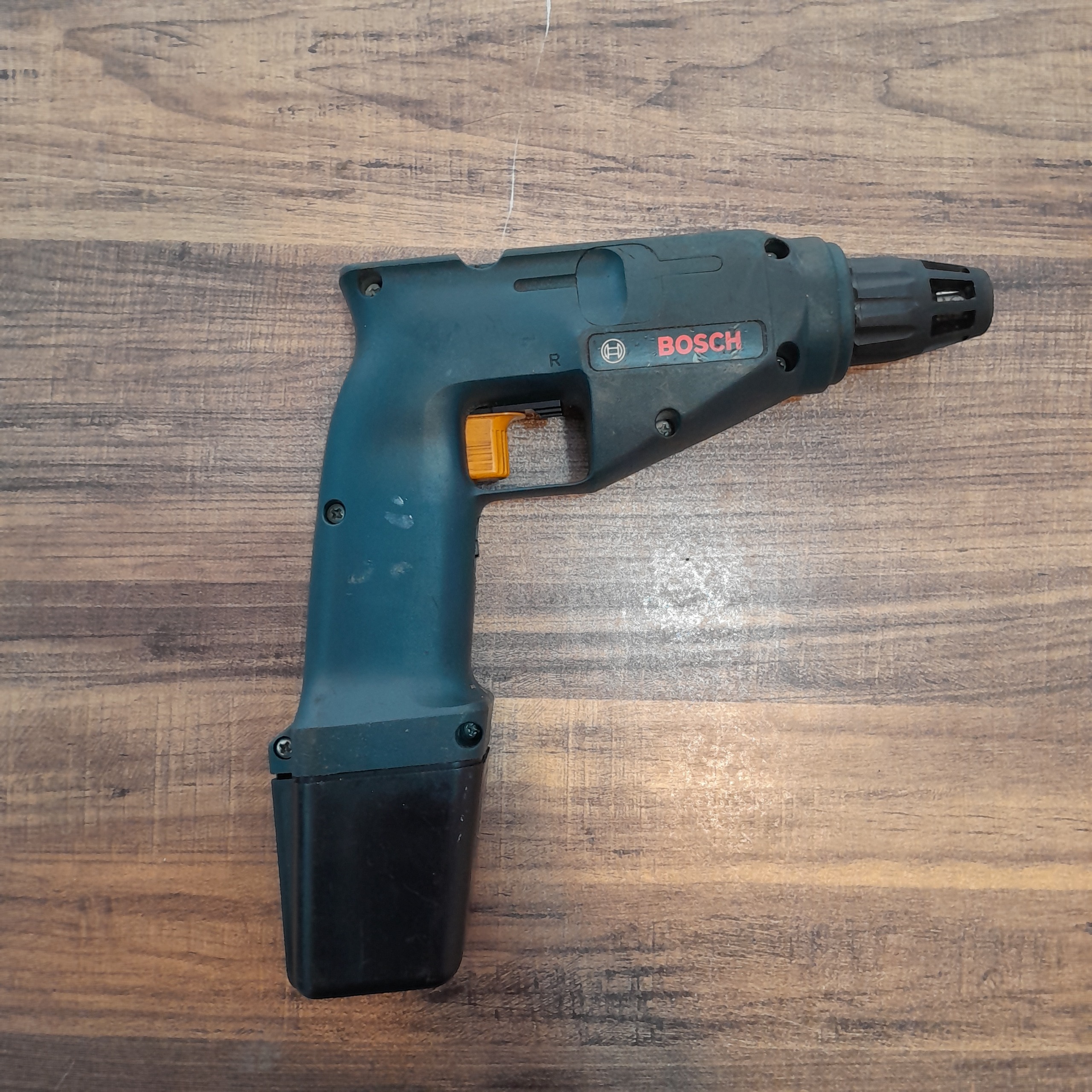 دریل اسکروگان بوش GSR 9.6 VET