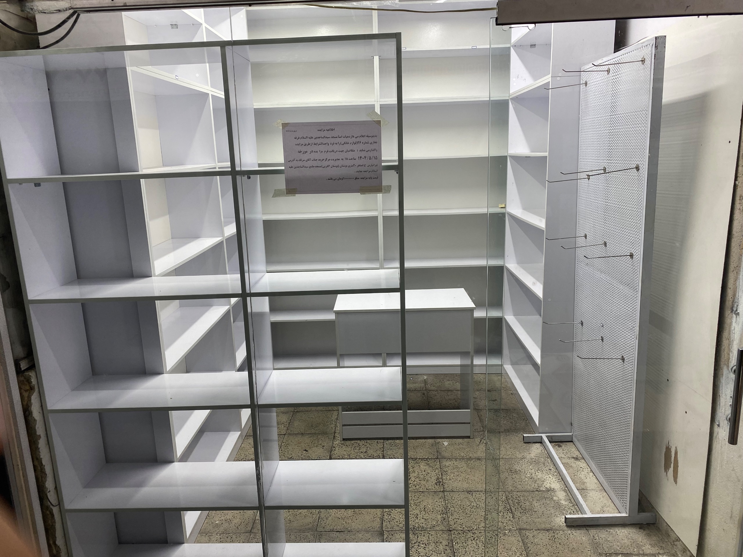 قفسه مغازه نئوپان در حد نو