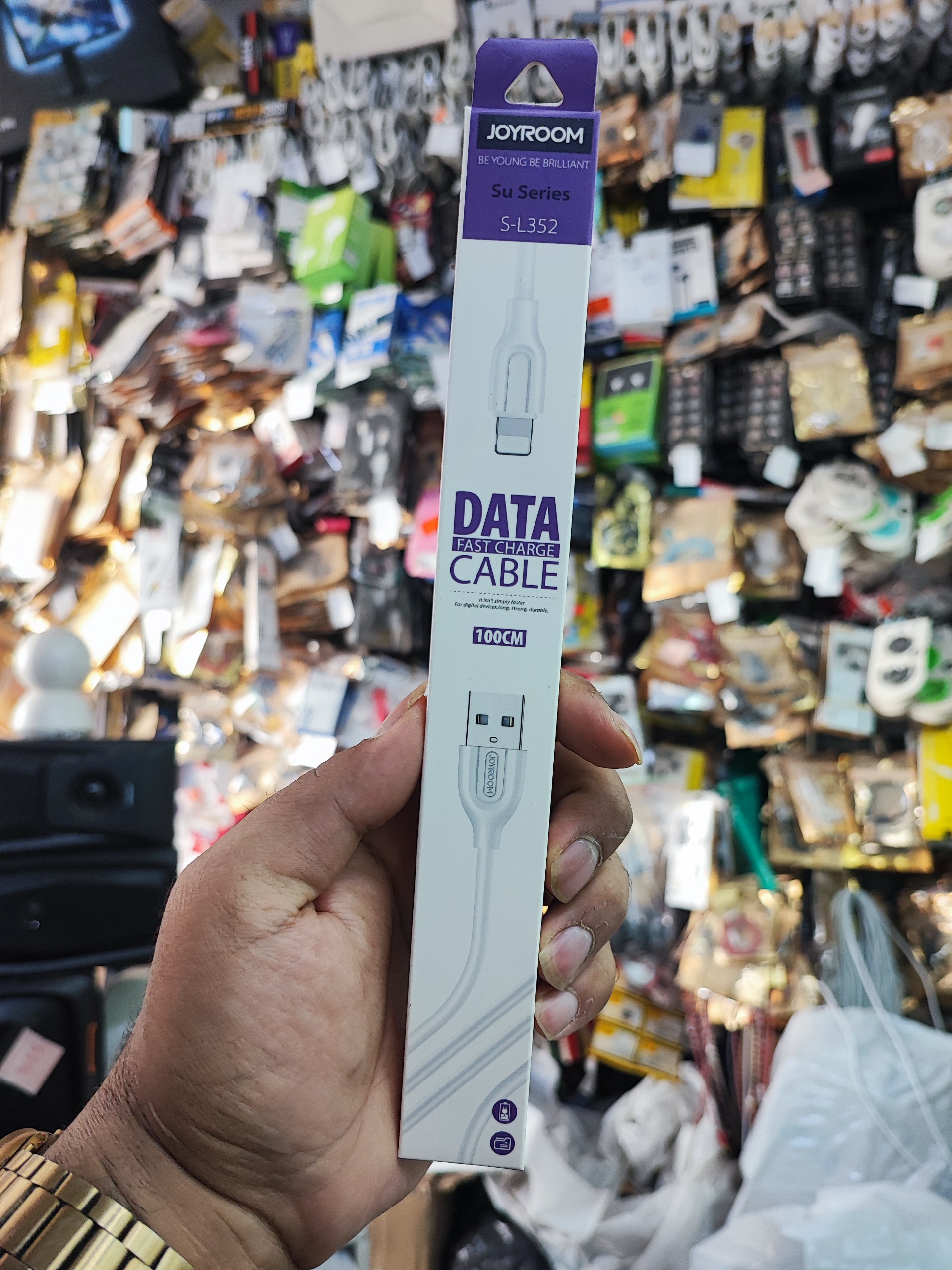 مزایده تکرار نشدنی کابل اورجینال آیفون