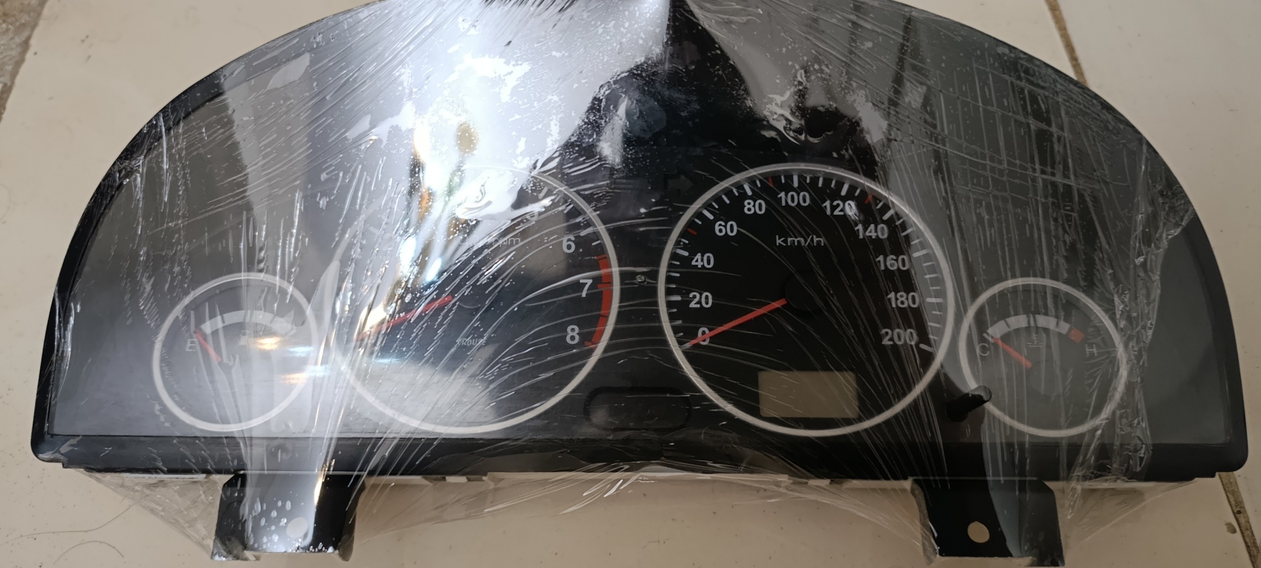 کیلومتر پژو405 نوار نقره ای
