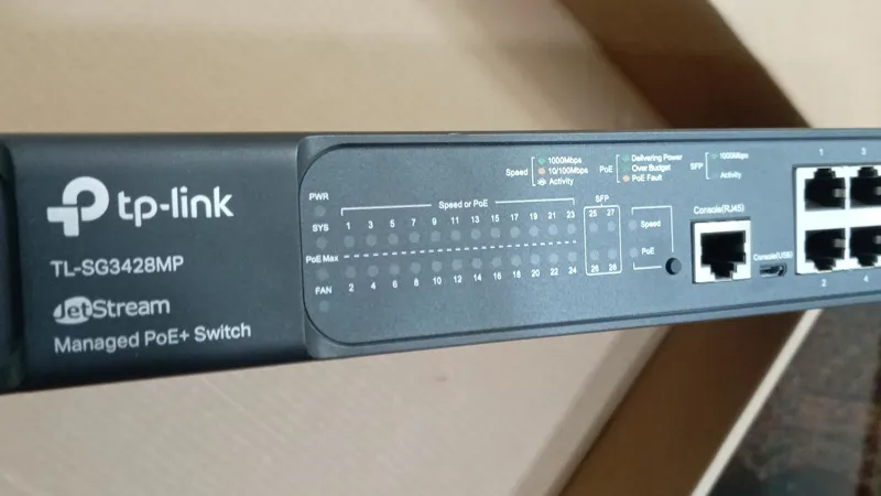سویتچ شبکه TP-Link TL-SG3428MP-POE