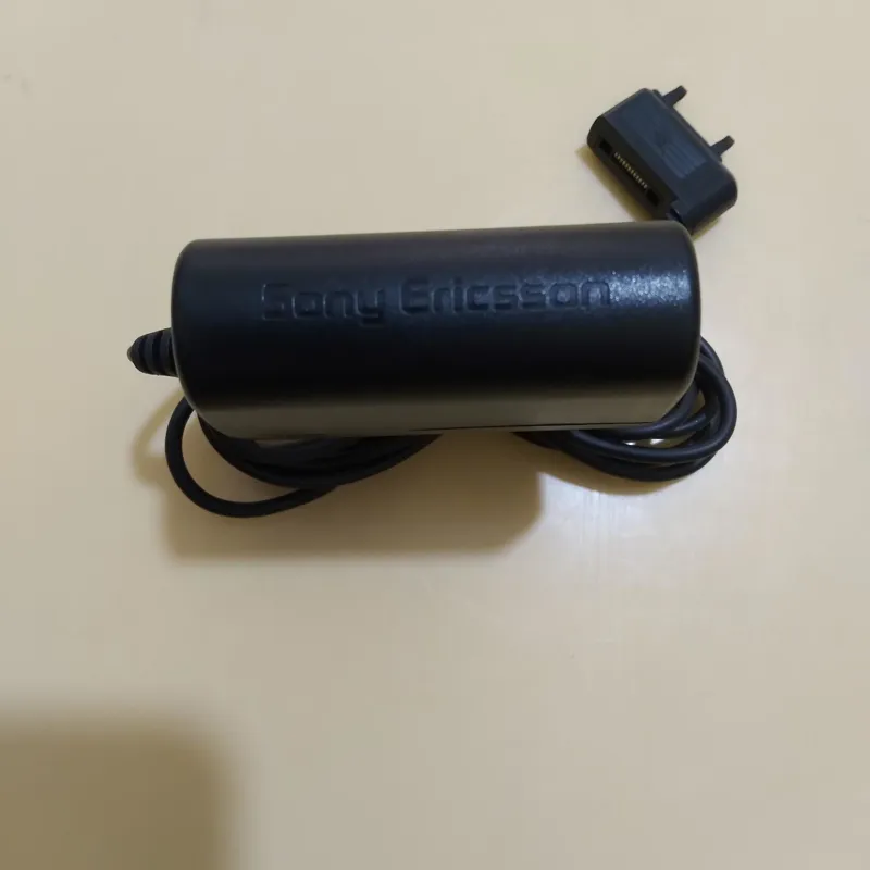 شارژر Sony Ericsson اصلی با سوکت دو طرفه