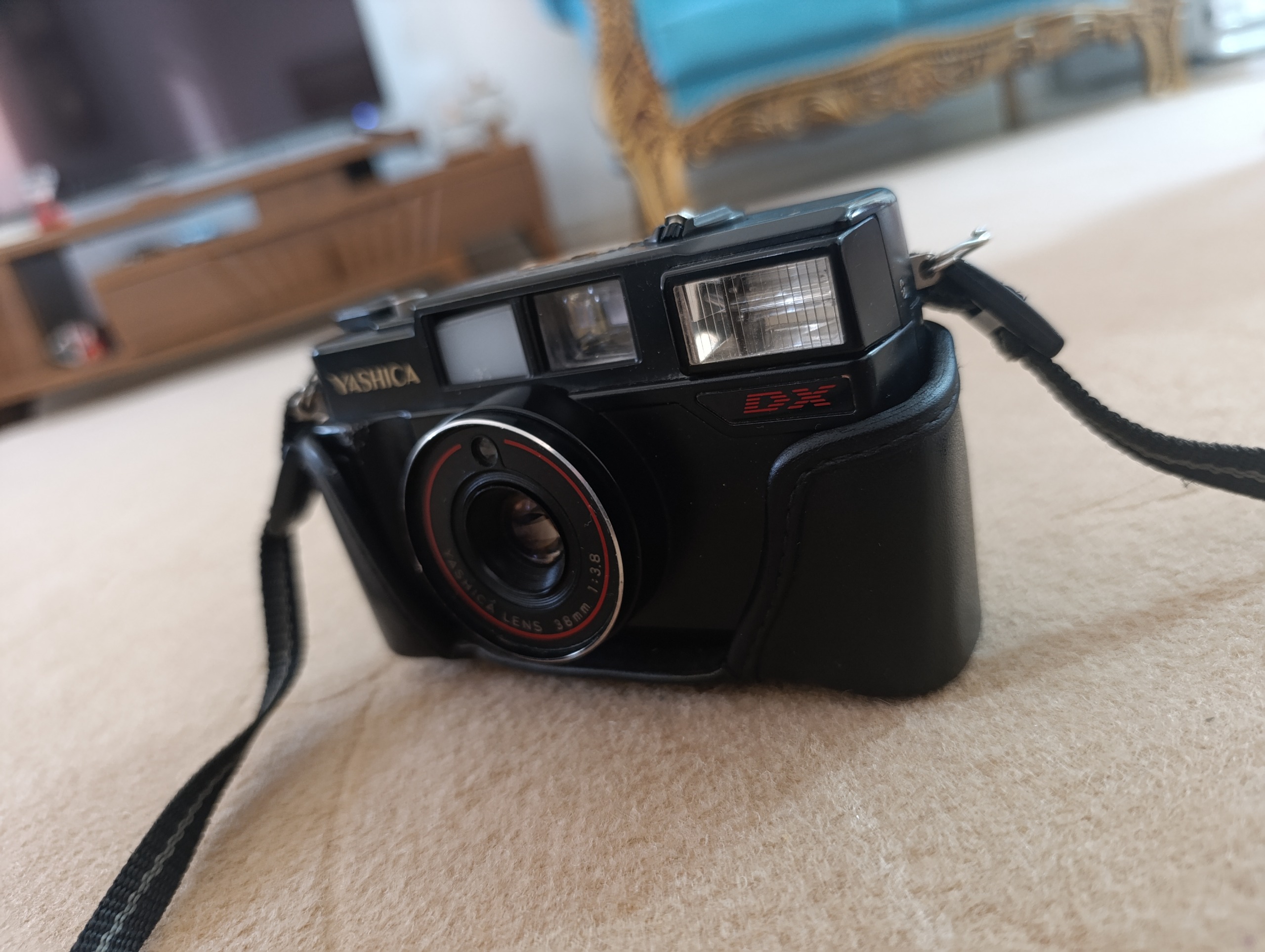 دوربین یاشیکا mf2