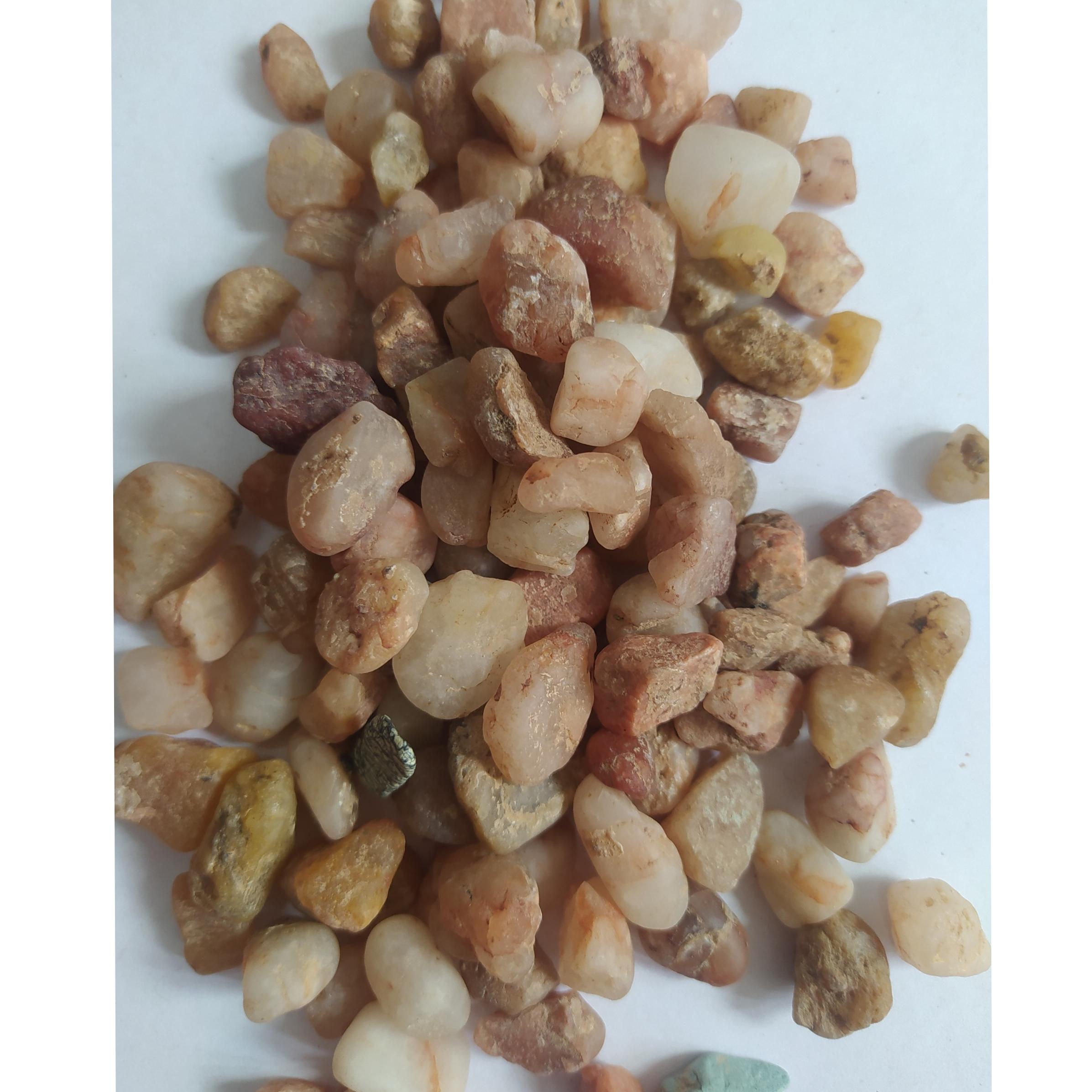 مقدار 285 گرم سنگ معدنی