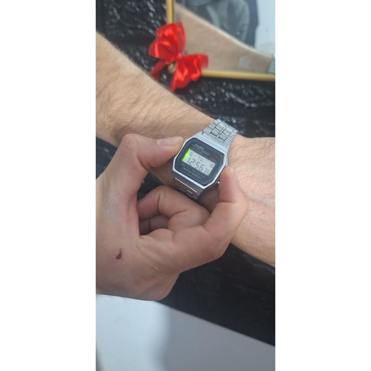 ساعت شیک و کاربردی