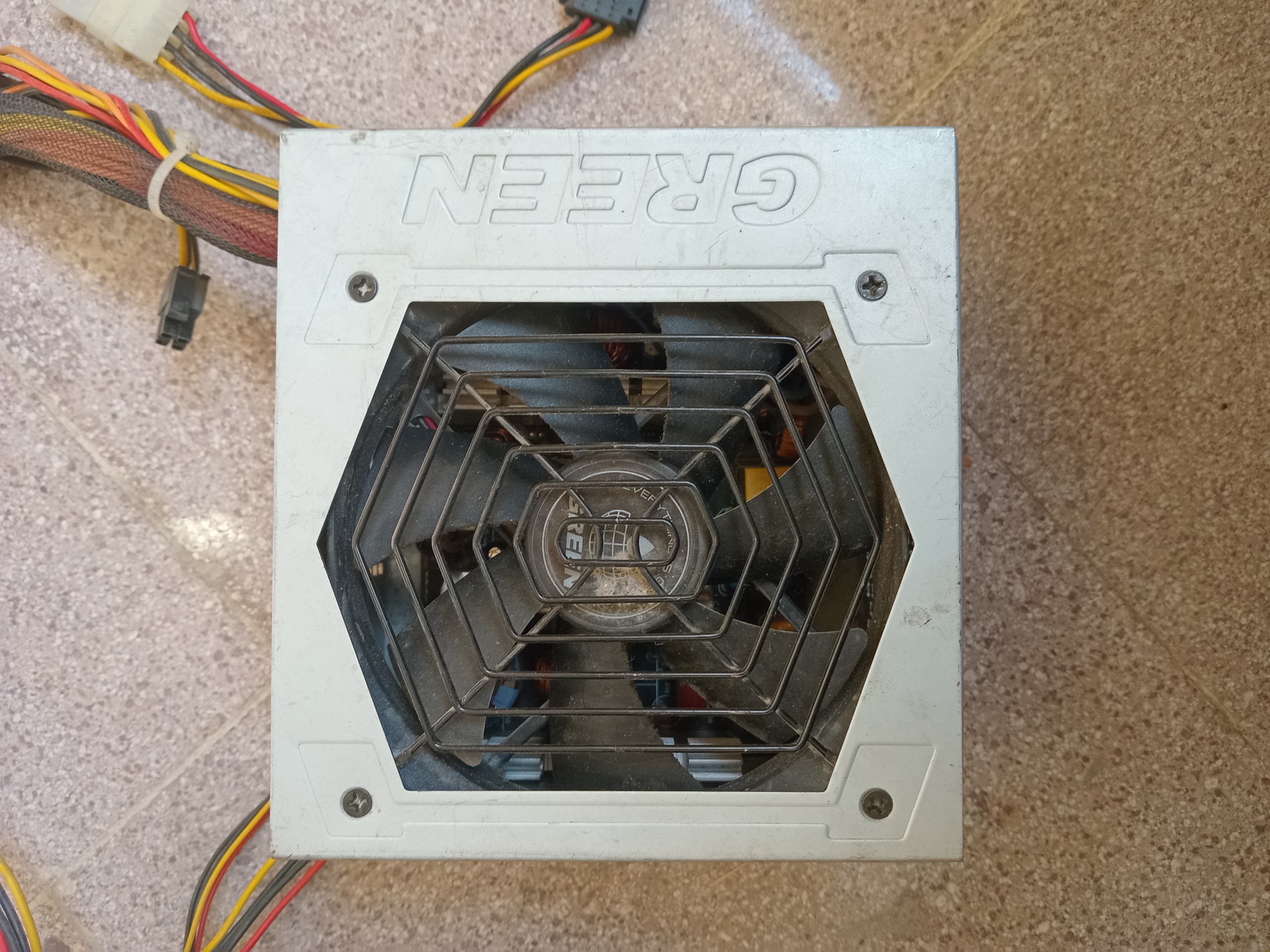 پاور کامپیوتر گرین