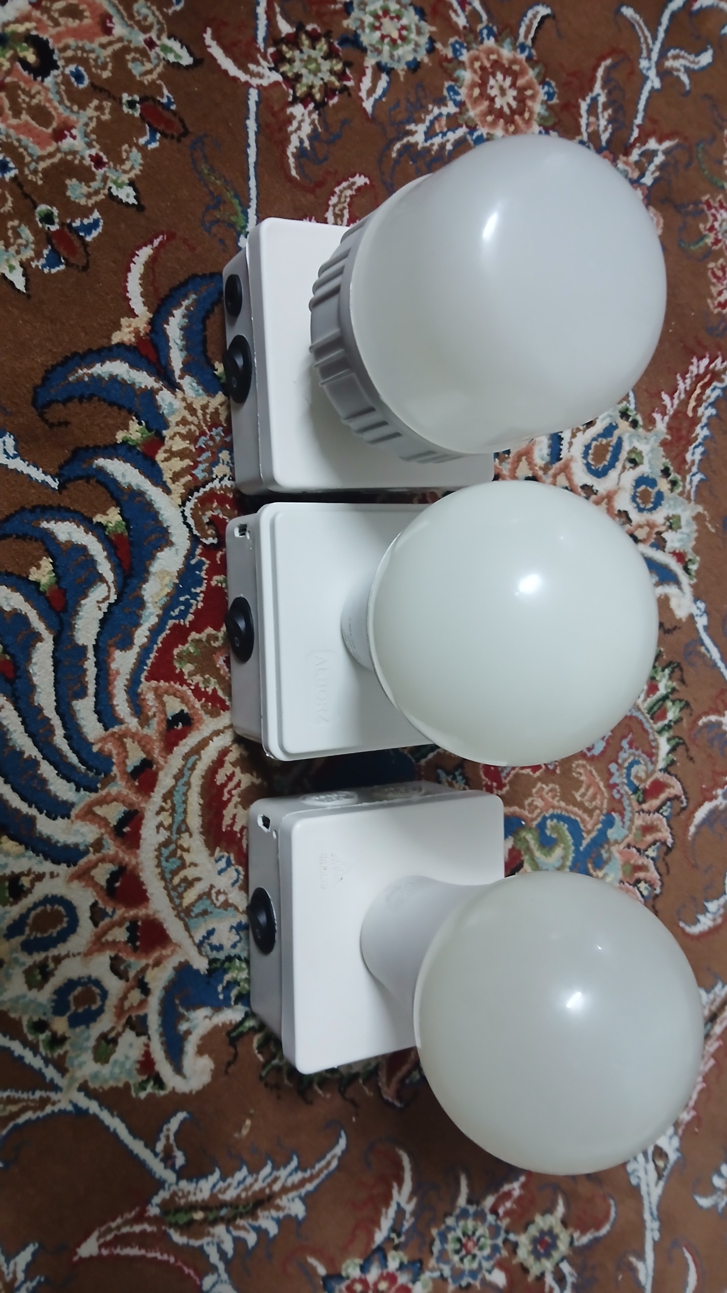 چراغ اظطراری و شارژی 20 وات پر نور قوی