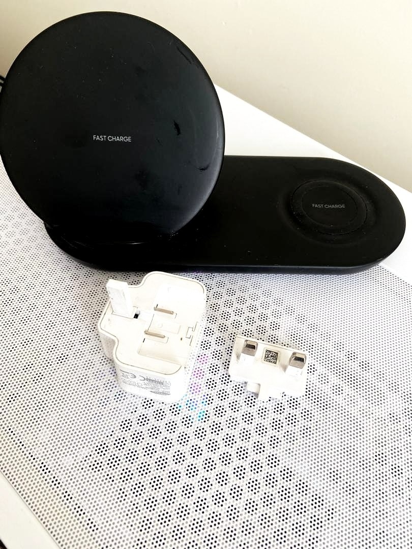 شارژر وایرلس و کلگی اورجینال (رو کارتونی )