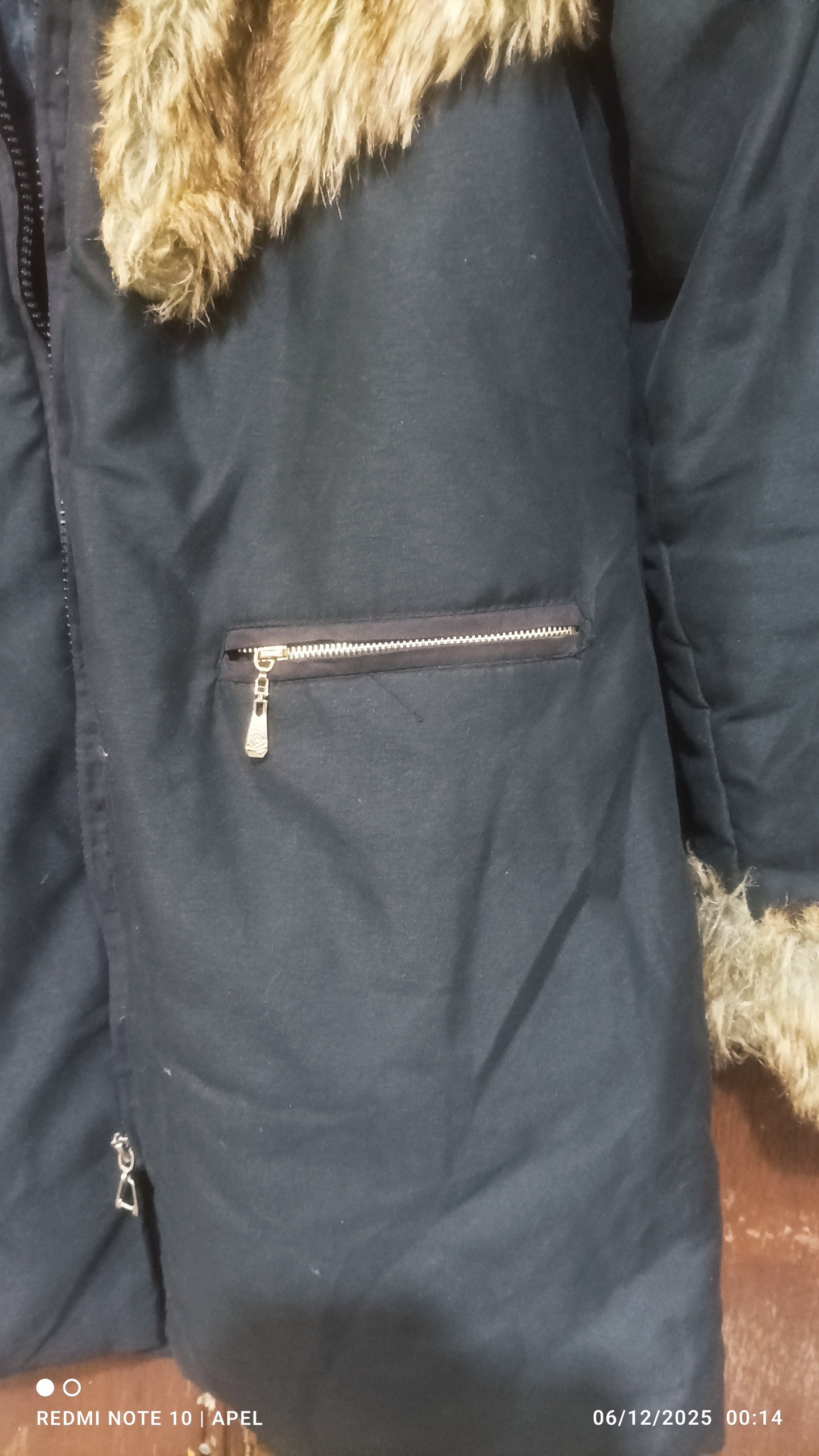 کاپشن خزدار بسیار شیک