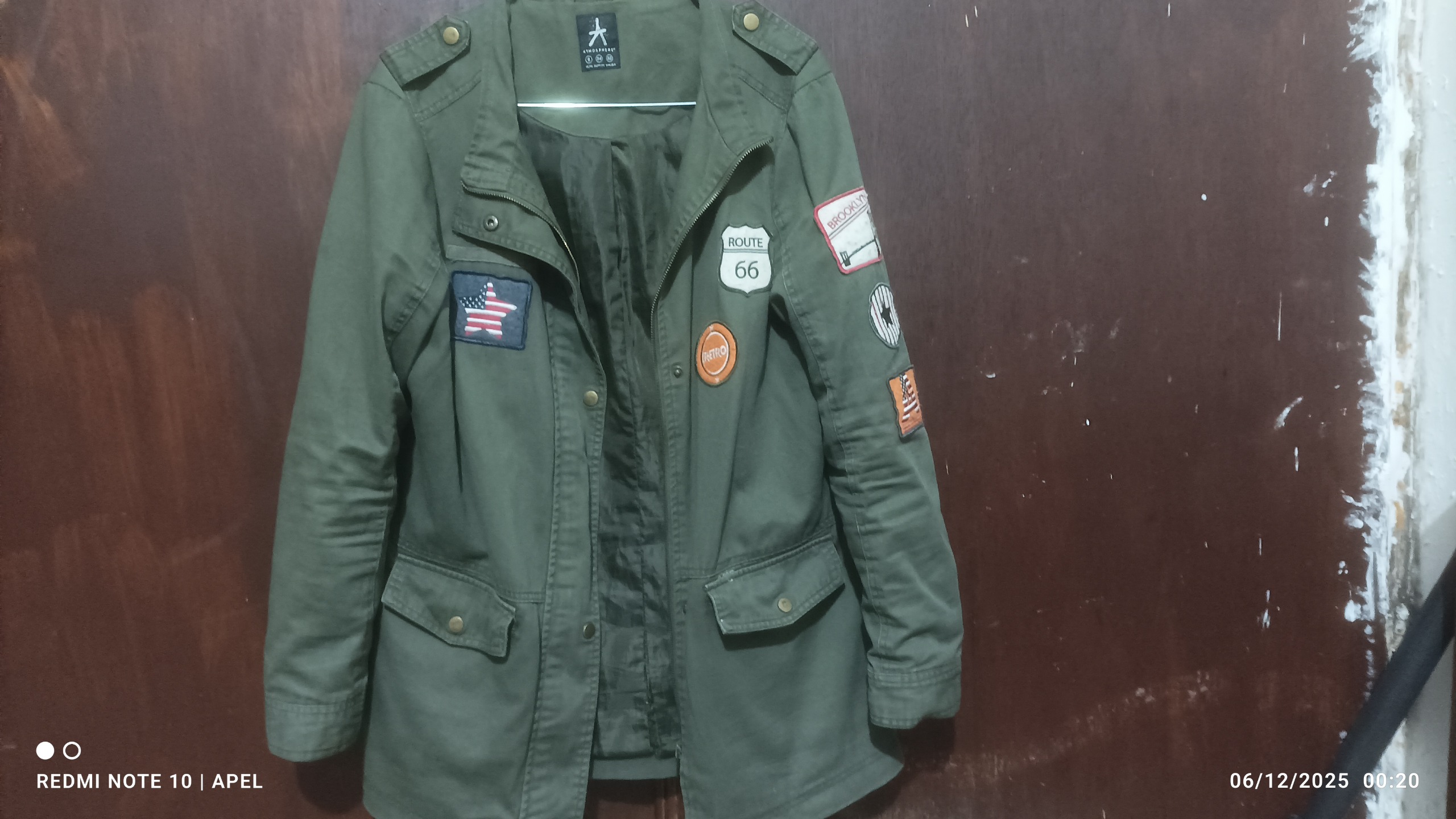 کاپشن و بارانی