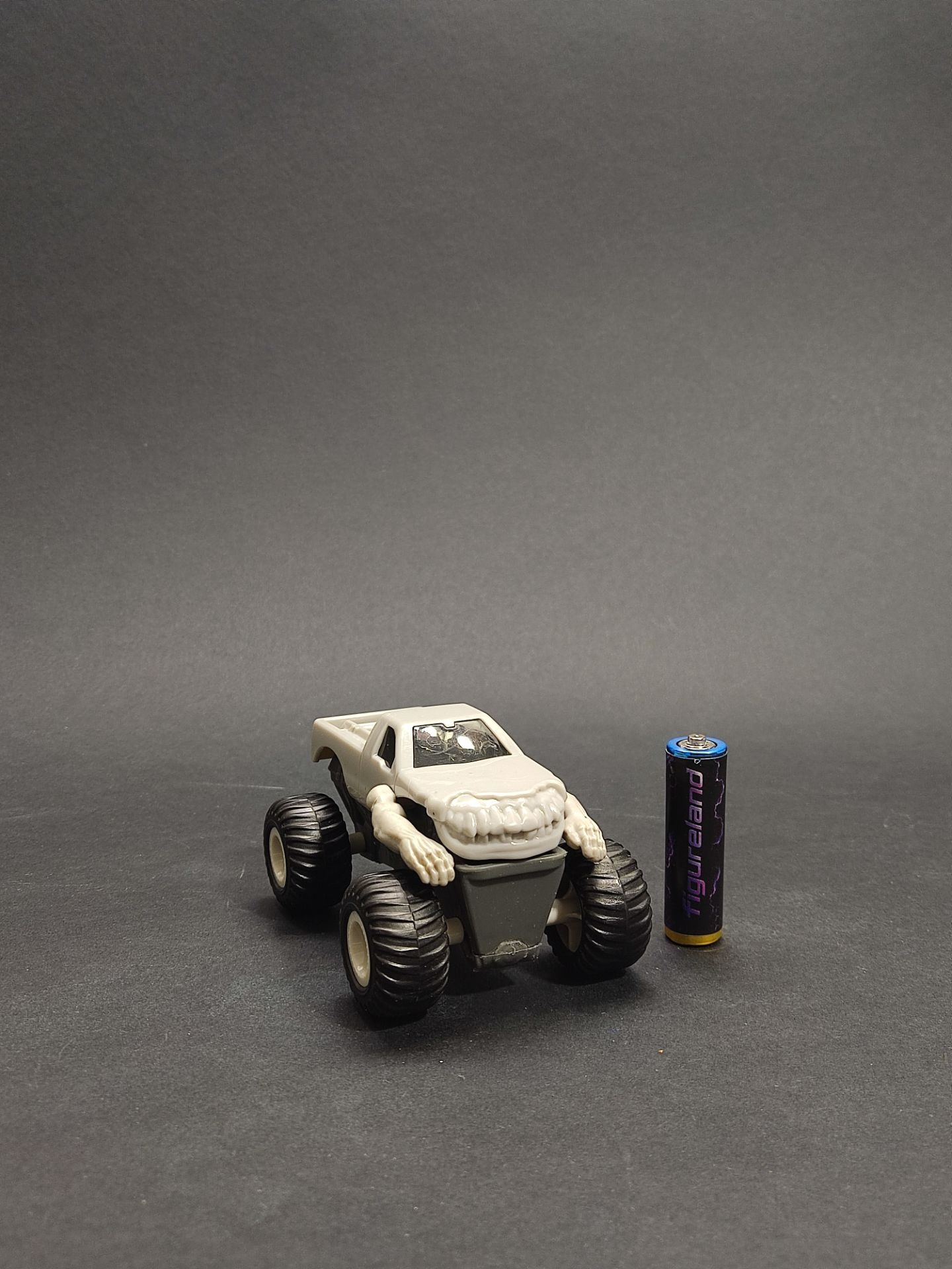 فیگور ماشین هیولایی (Monster Jam) اورجینال