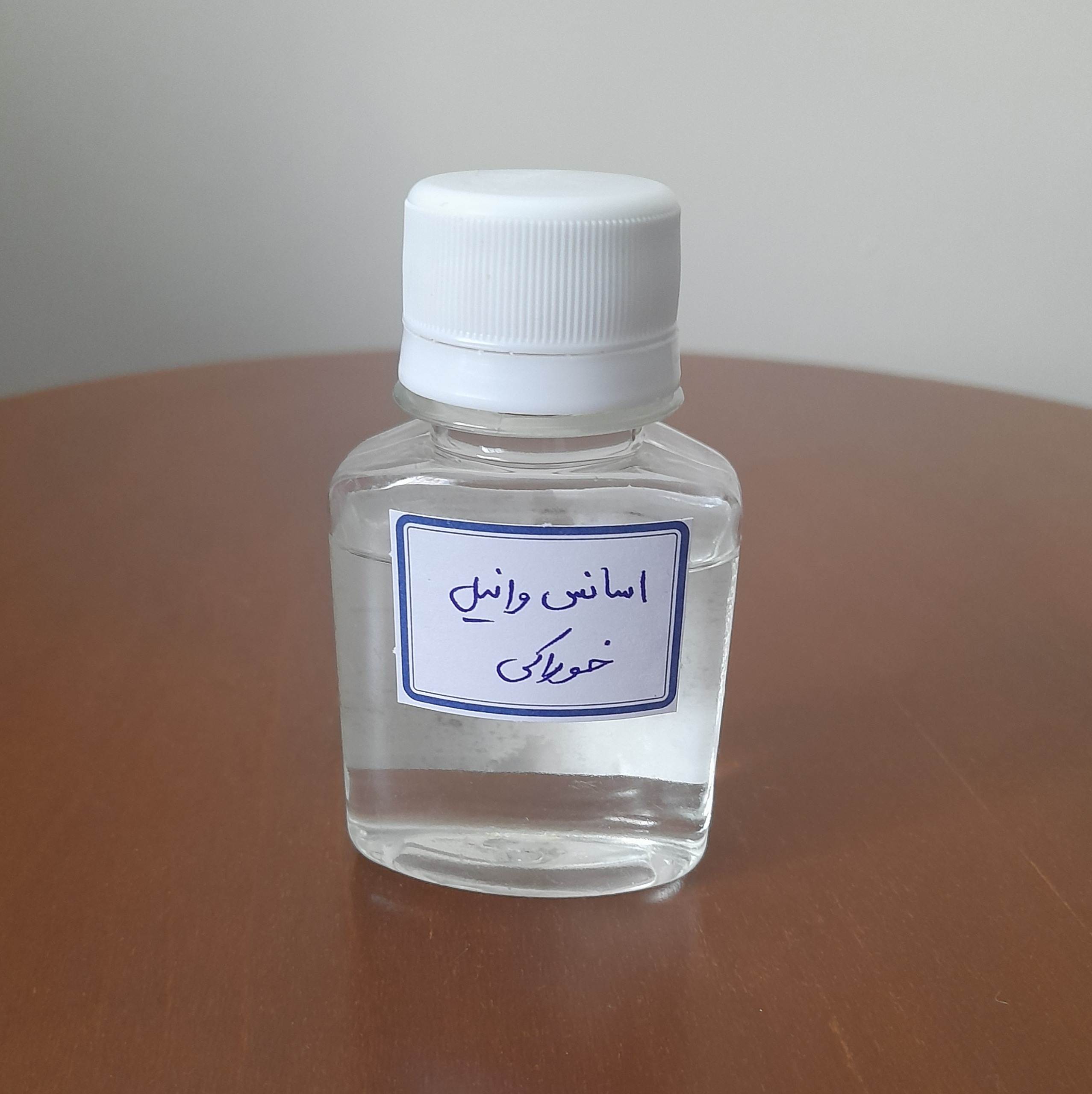 اسانس وانیل خوراکی 100 گرمی