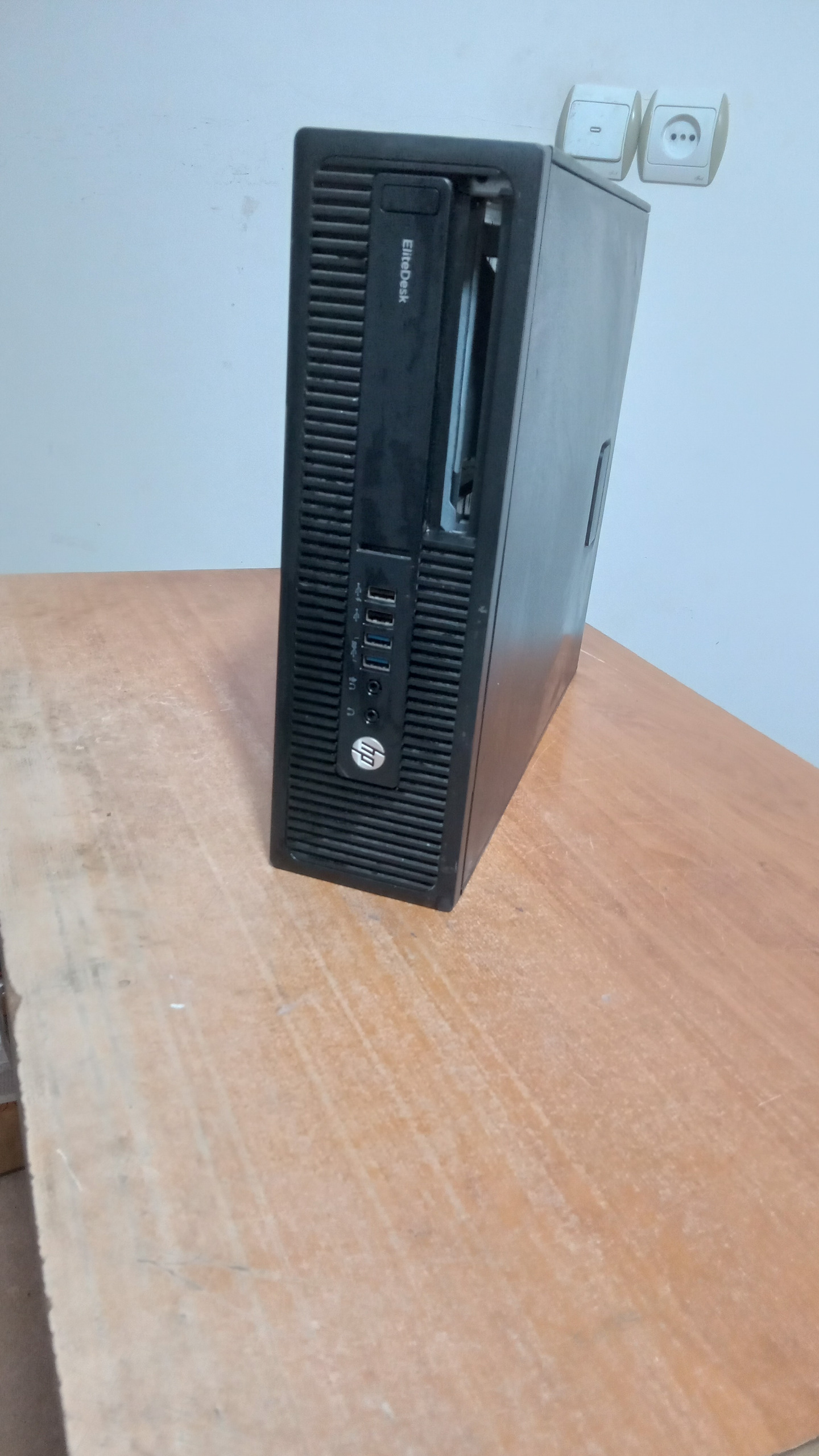 بدنه مینی کیس خالی برند HP 705 G2 SFF